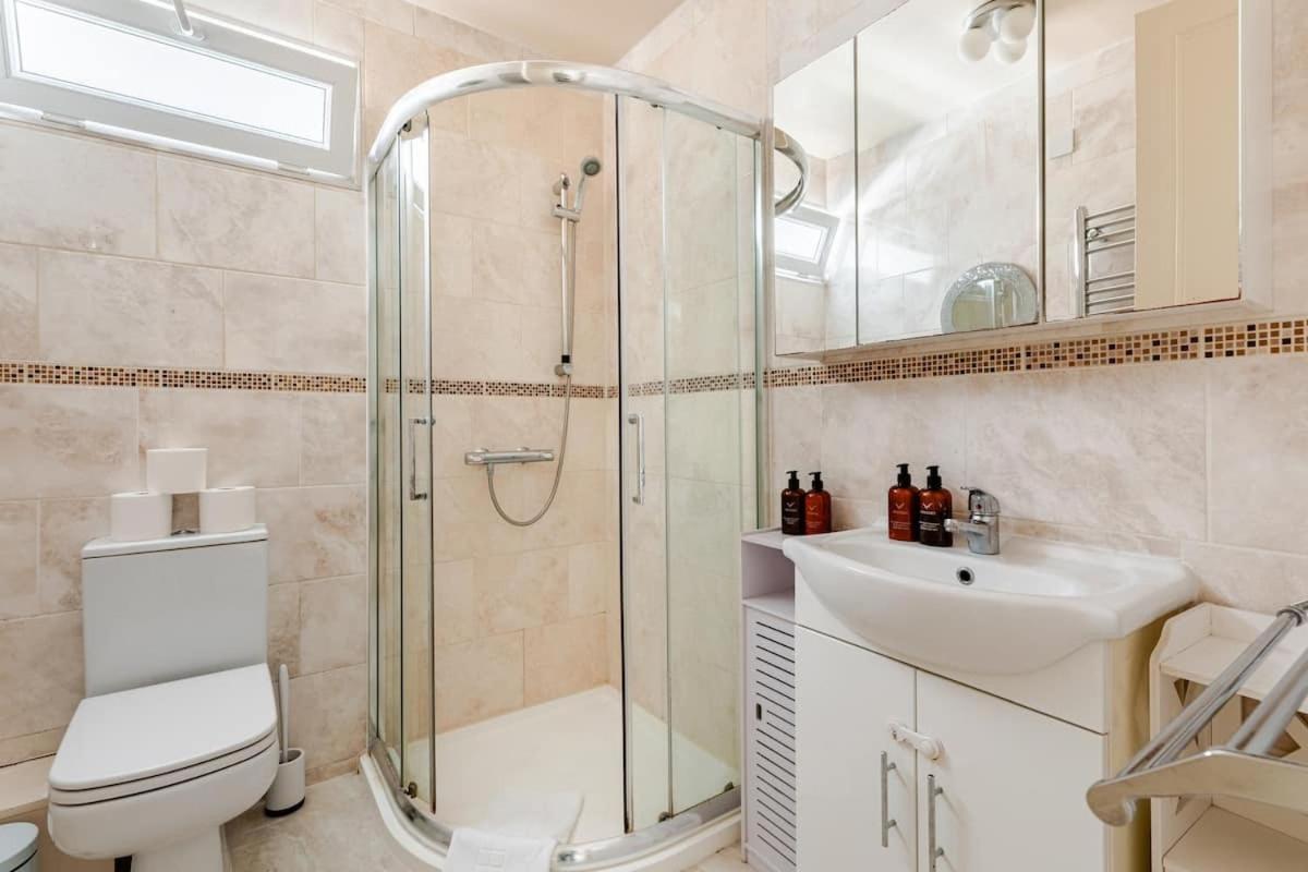 Oxford Circus Chic 2BR Apartment
