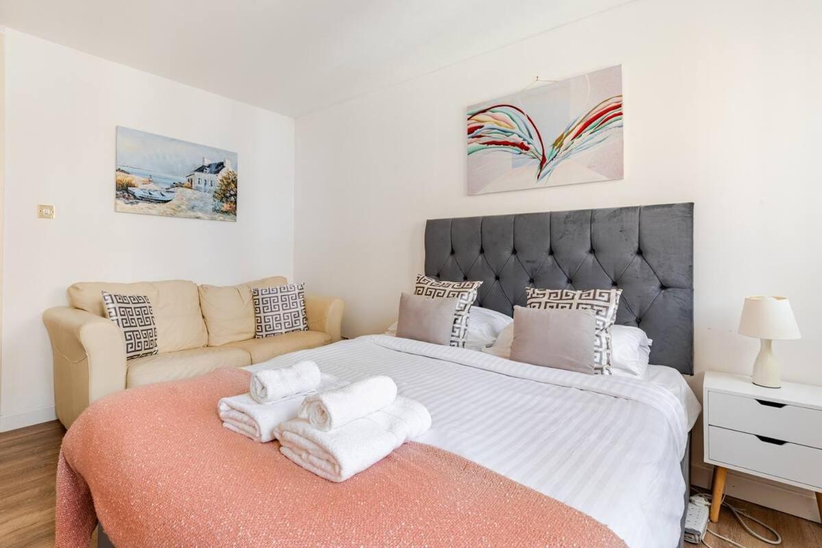 Oxford Circus Chic 2BR Apartment