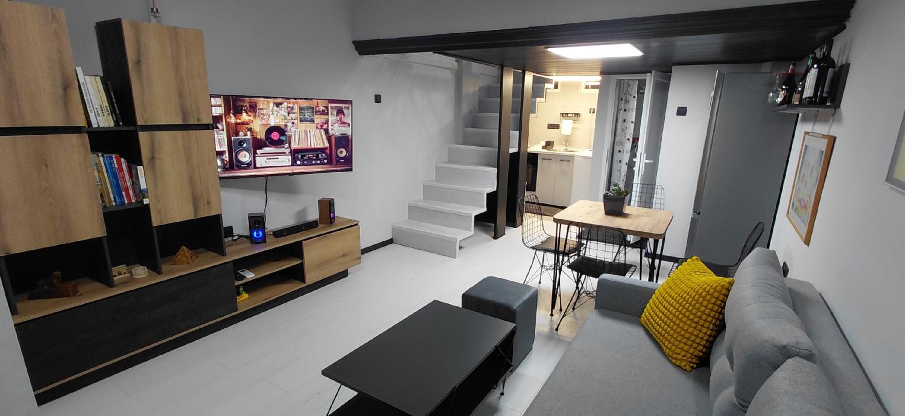 Nitro Inn 3 Premium - Wine Tasting - Souvenir - Art Gallery - Private Guided Tours - Relaxing - Romantic