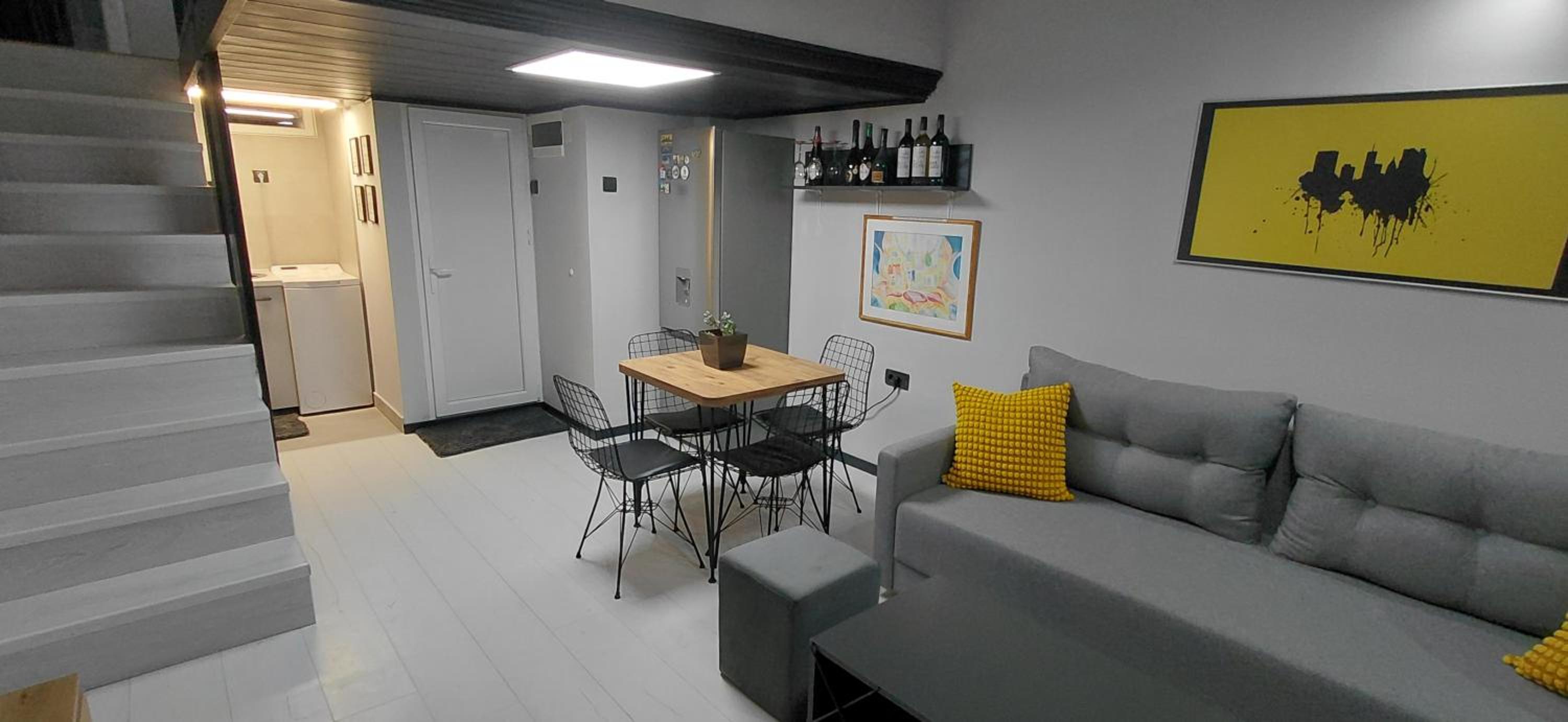Nitro Inn 3 Premium - Wine Tasting - Souvenir - Art Gallery - Private Guided Tours - Relaxing - Romantic