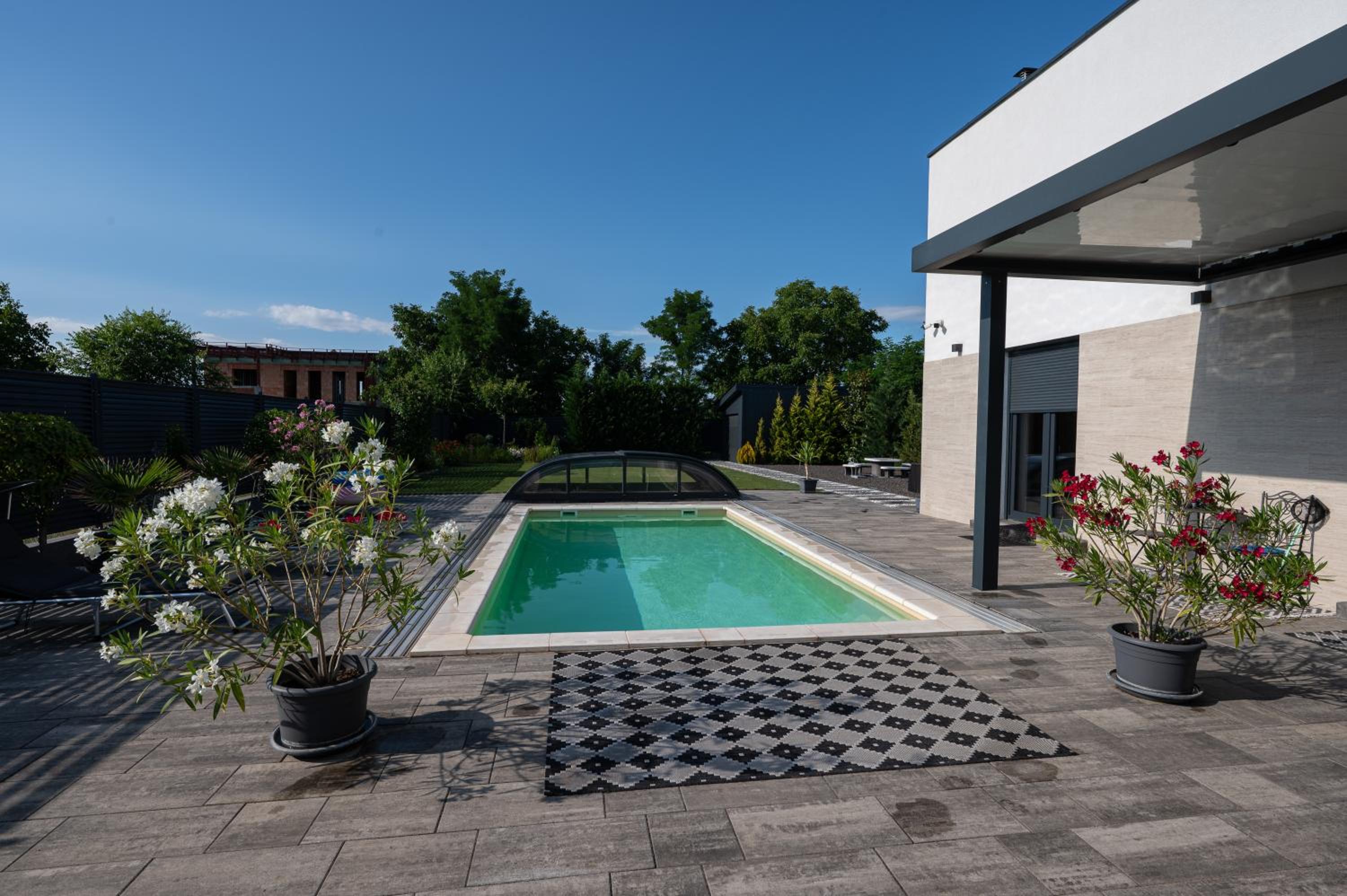 Four Seasons Luxory Vendégház