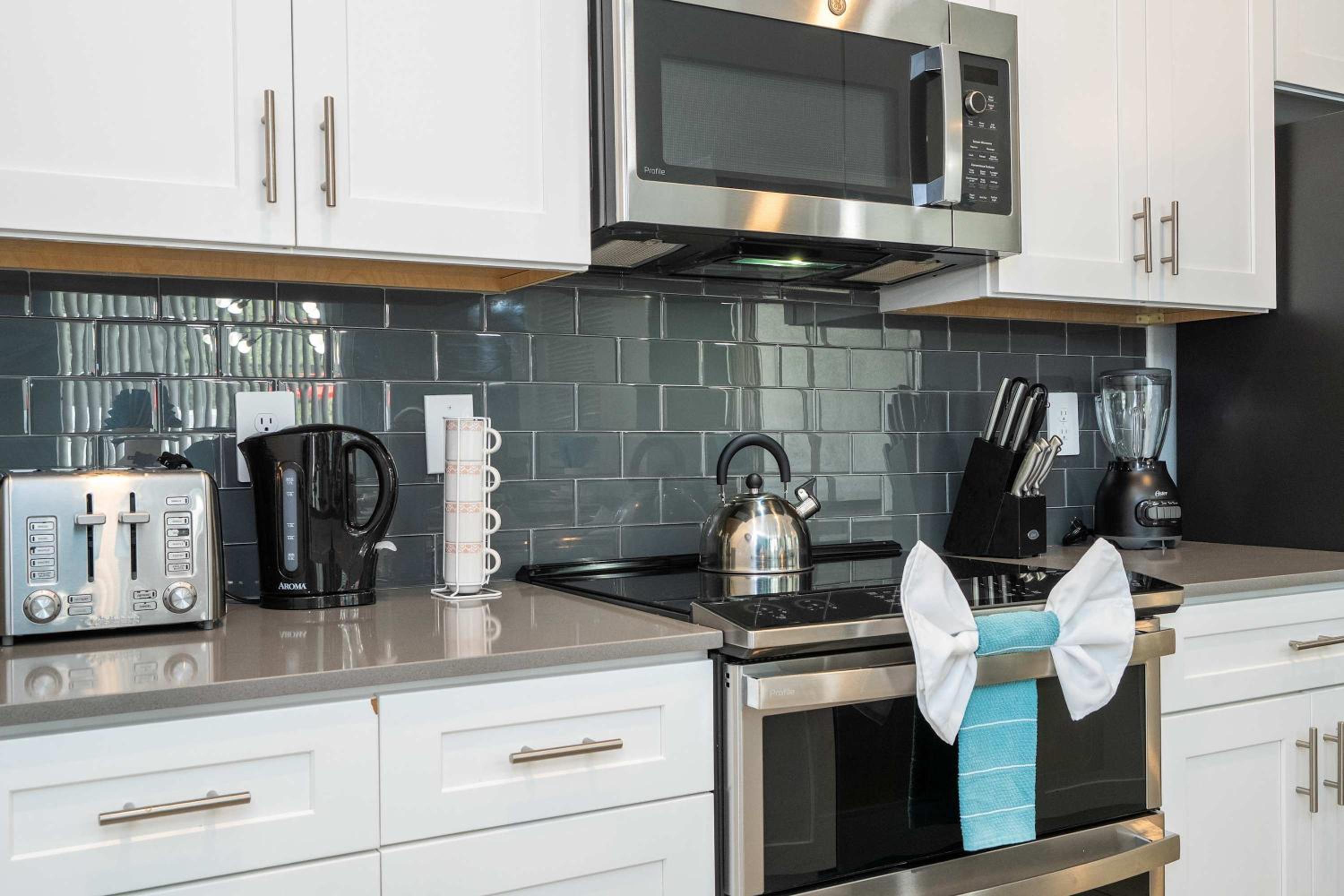 Stunning 4Bd Close to Disney at Storey Lake Resort 2569