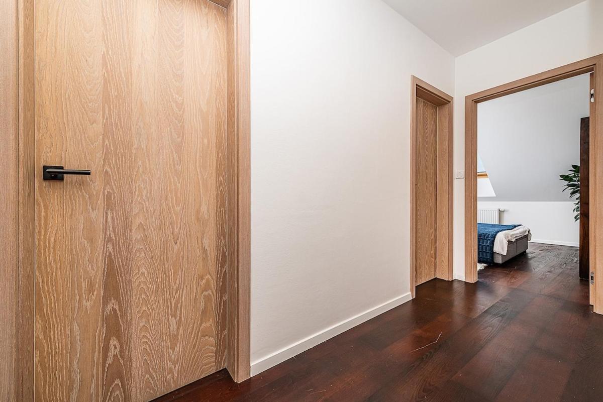 Amazing 3-Bedroom and Terrace overlooking TV Tower