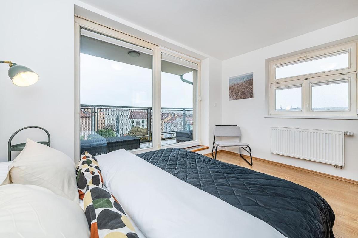 Amazing 3-Bedroom and Terrace overlooking TV Tower