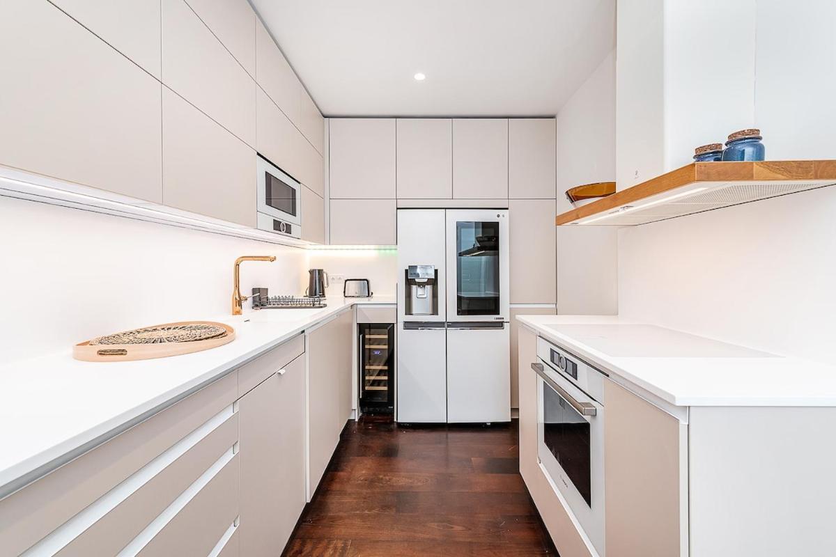 Amazing 3-Bedroom and Terrace overlooking TV Tower