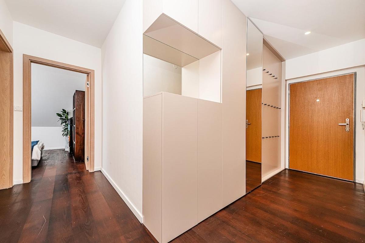 Amazing 3-Bedroom and Terrace overlooking TV Tower
