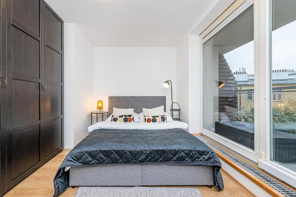Amazing 3-Bedroom and Terrace overlooking TV Tower