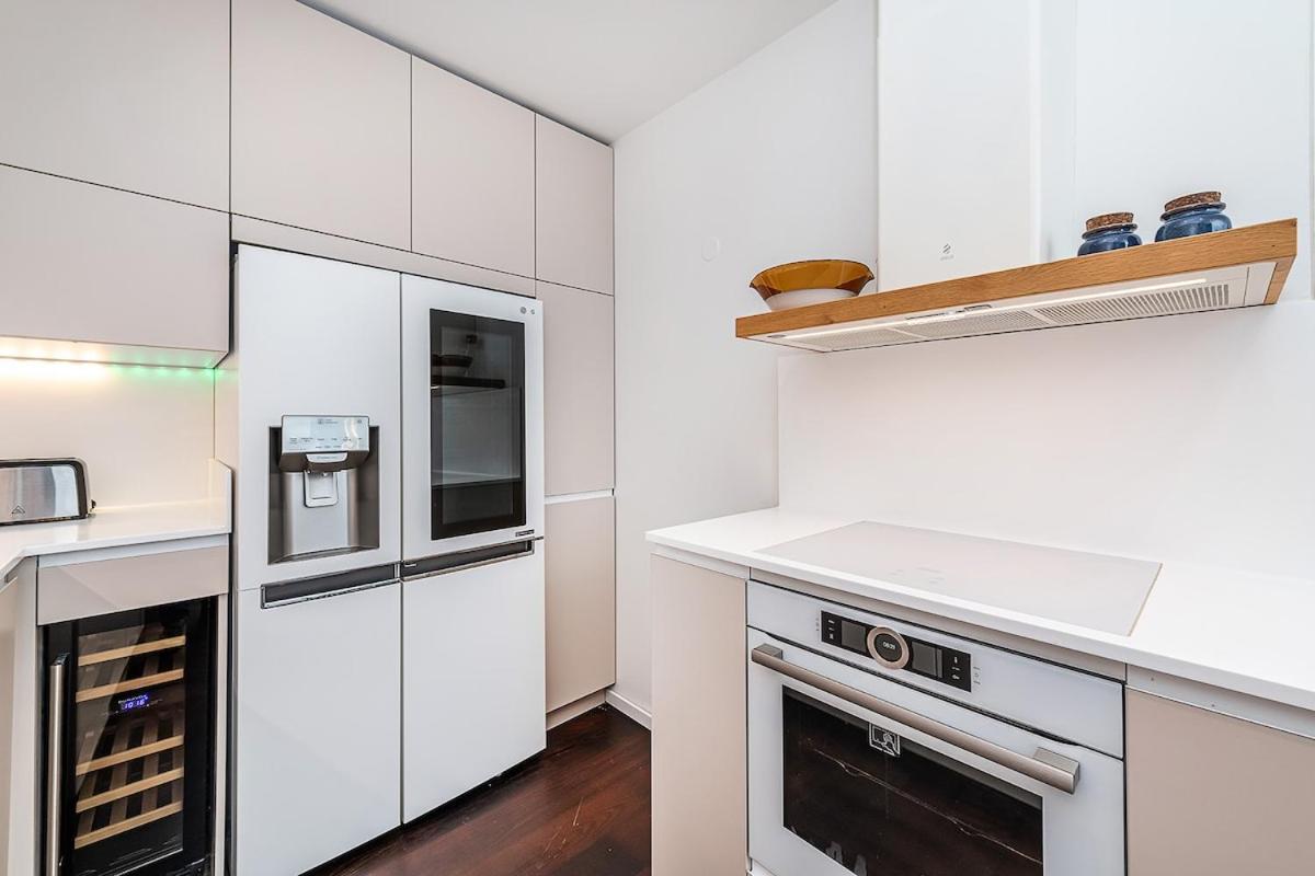 Amazing 3-Bedroom and Terrace overlooking TV Tower