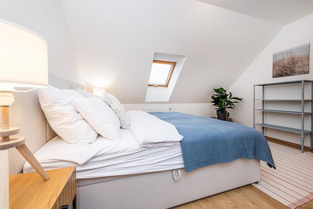 Amazing 3-Bedroom and Terrace overlooking TV Tower