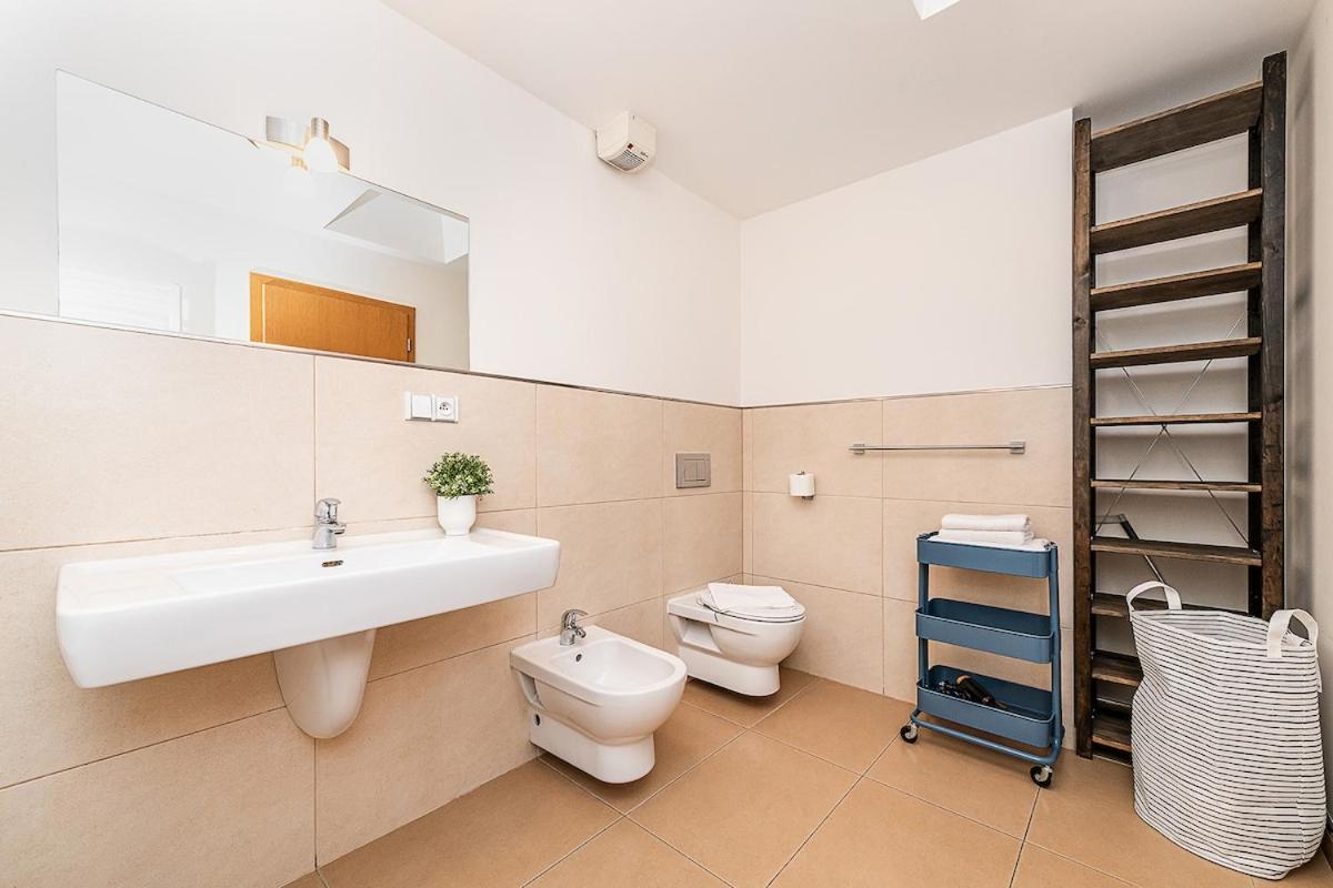 Amazing 3-Bedroom and Terrace overlooking TV Tower