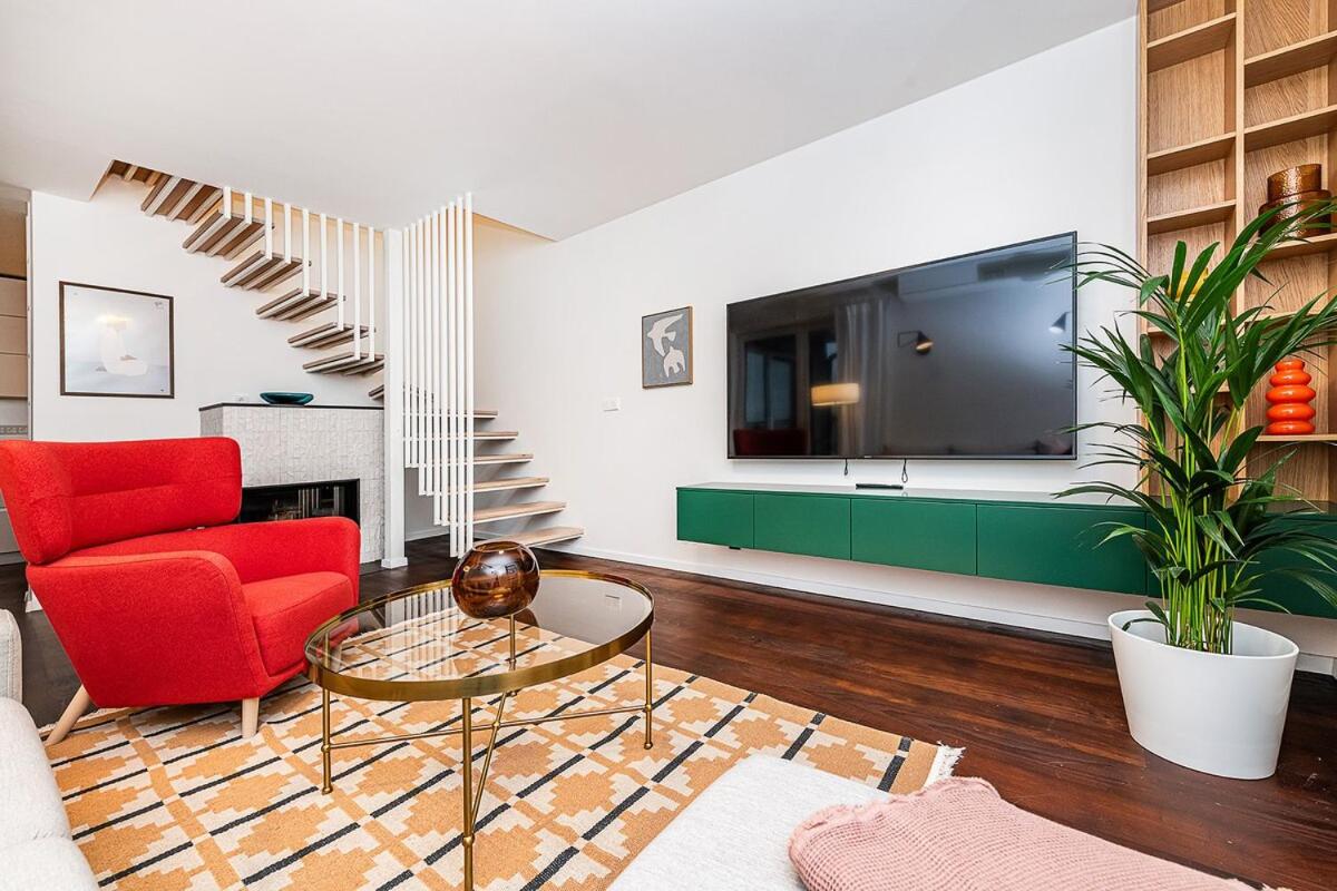 Amazing 3-Bedroom and Terrace overlooking TV Tower
