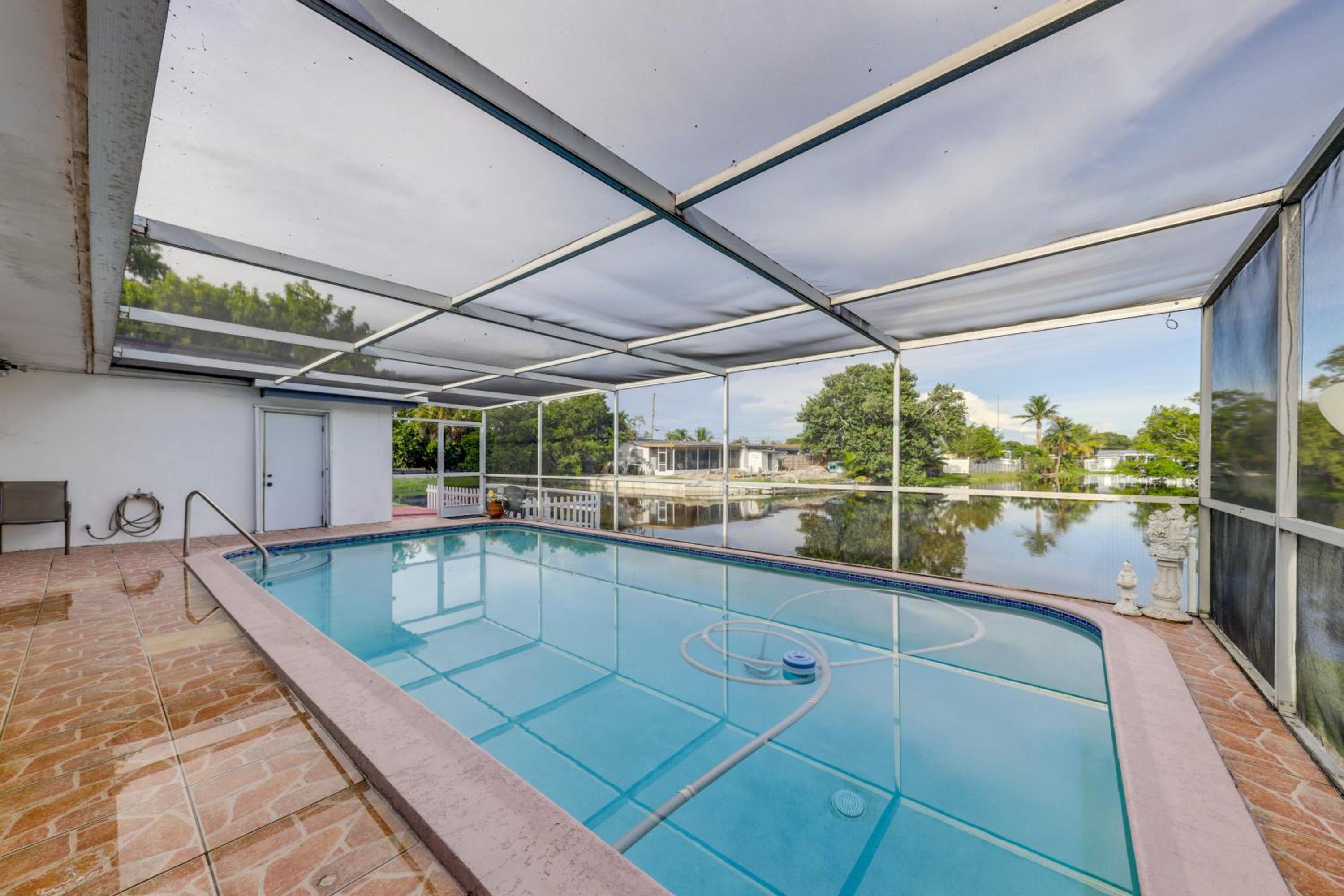 World Cup Studio with Pool Access, 3 Mi to Matches!