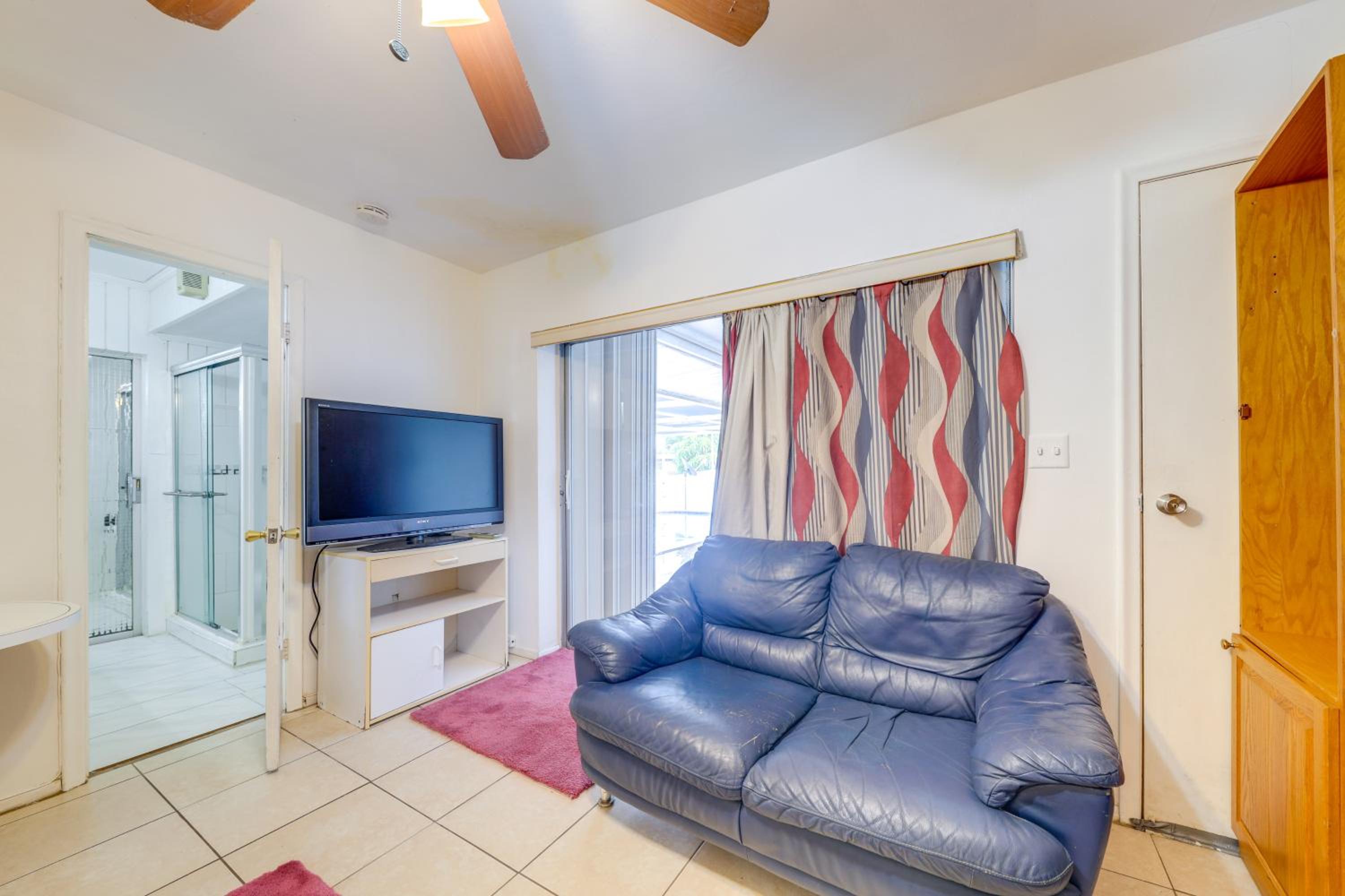 World Cup Studio with Pool Access, 3 Mi to Matches!