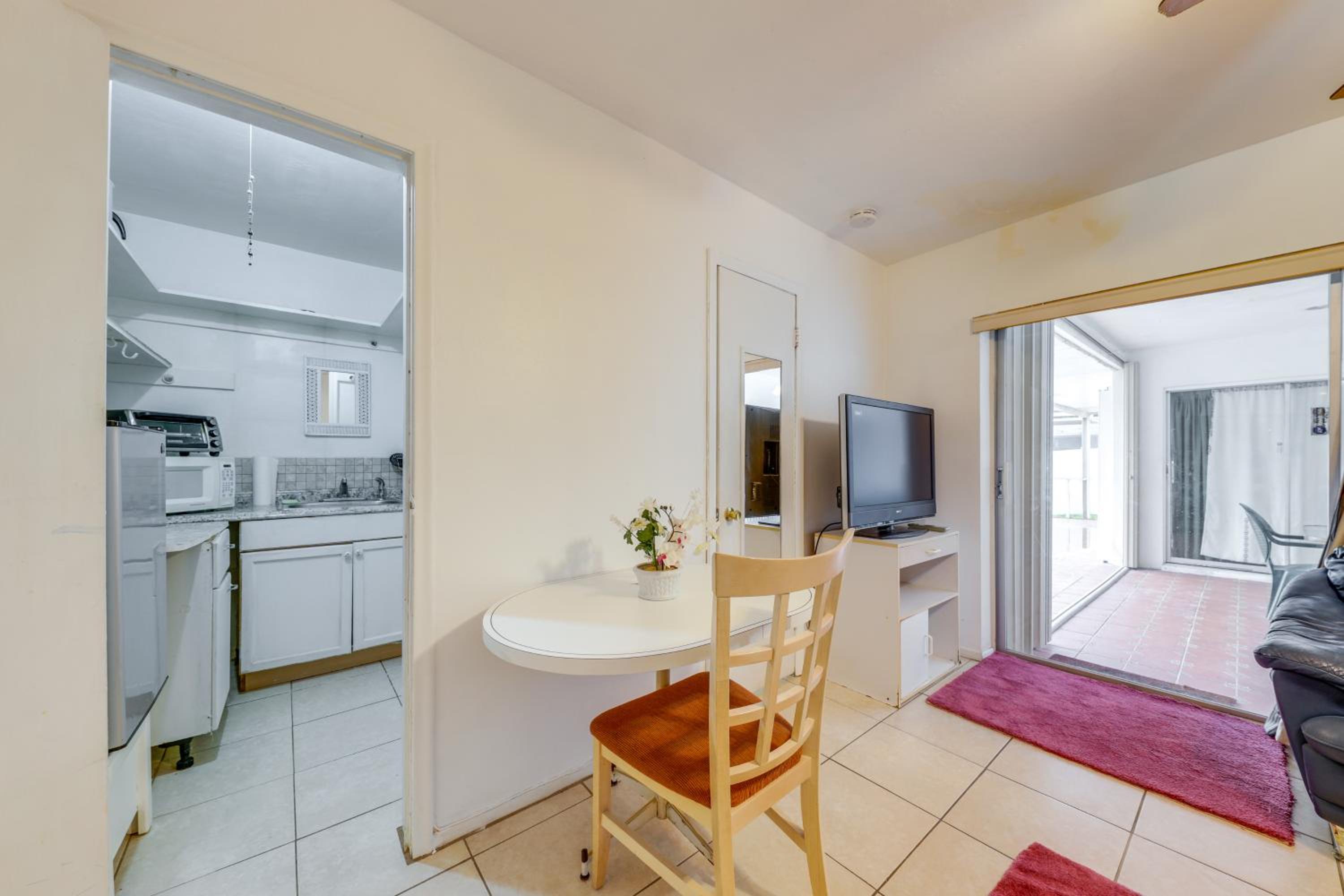 World Cup Studio with Pool Access, 3 Mi to Matches!