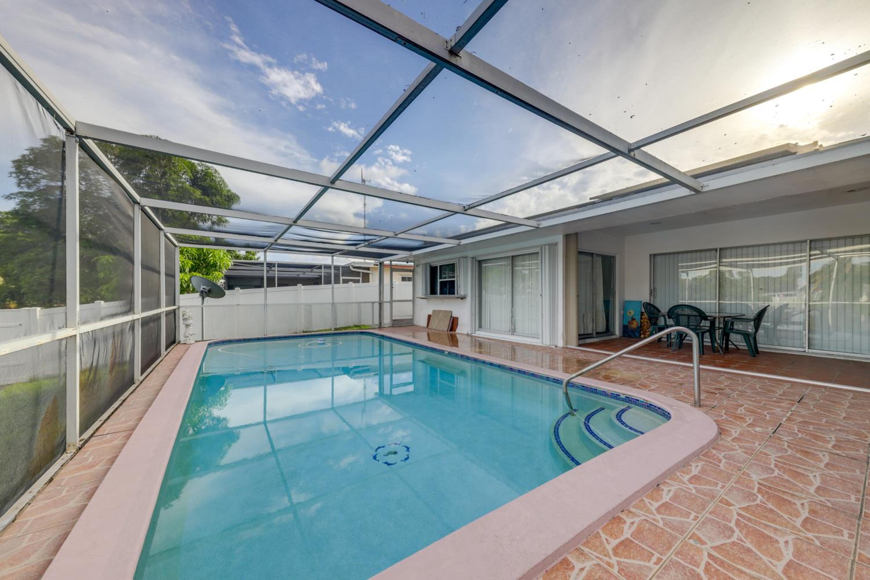 World Cup Studio with Pool Access, 3 Mi to Matches!