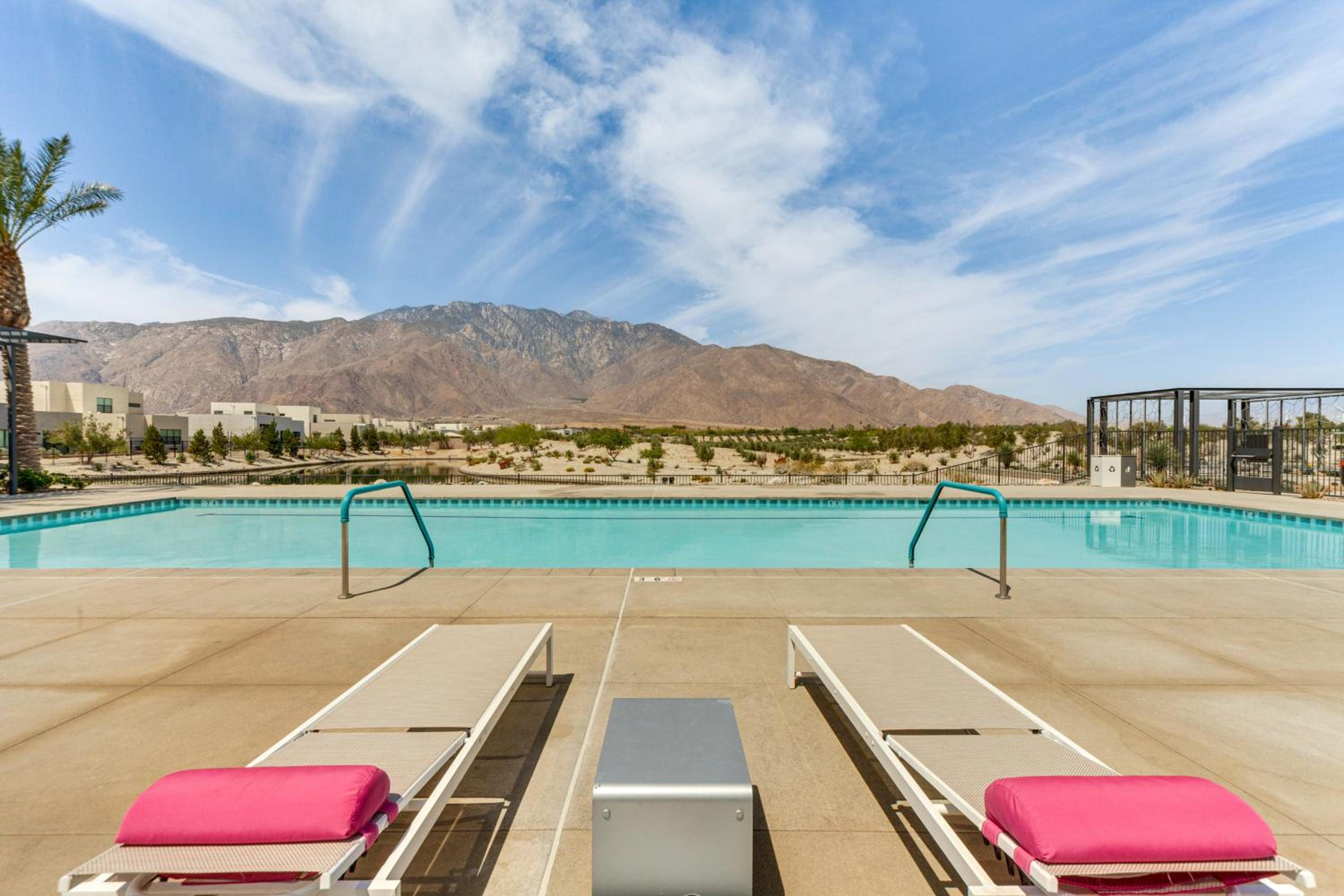Mtn-View Palm Springs Oasis Stagecoach Fest Hub!