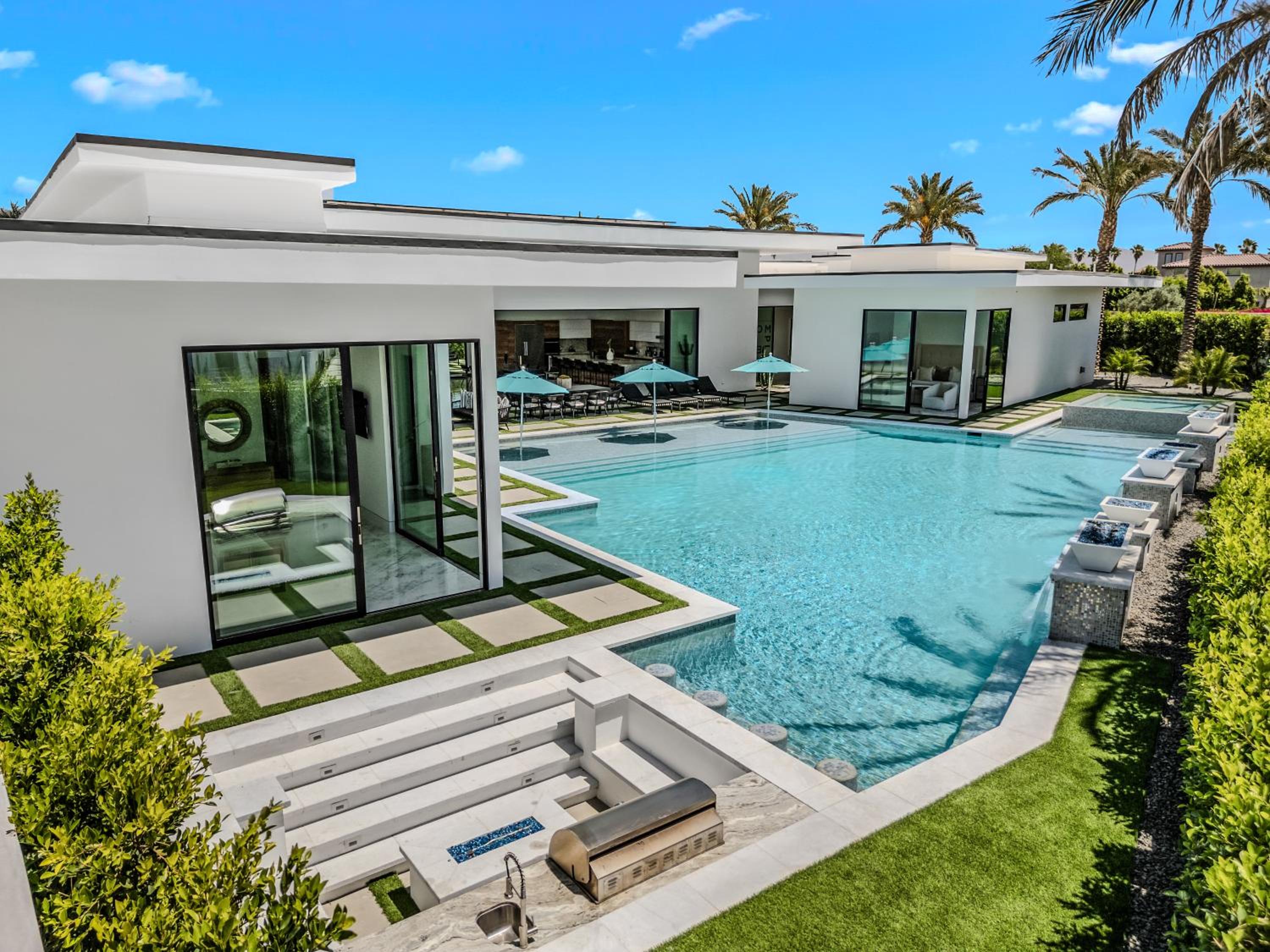 The Bravo Villas by AvantStay