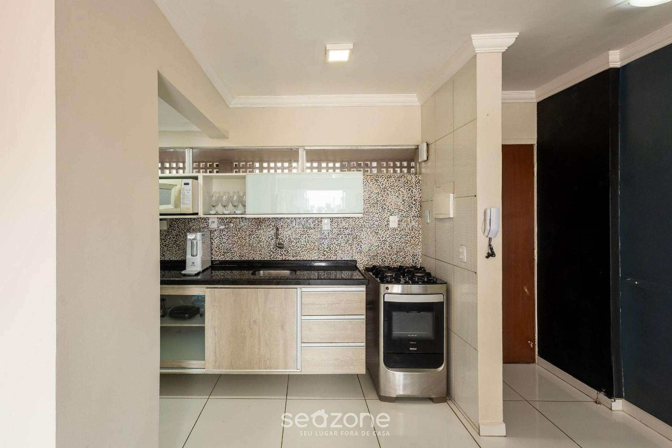 1-Bedroom Apt 100 m from Jatiúca Beach BER0202