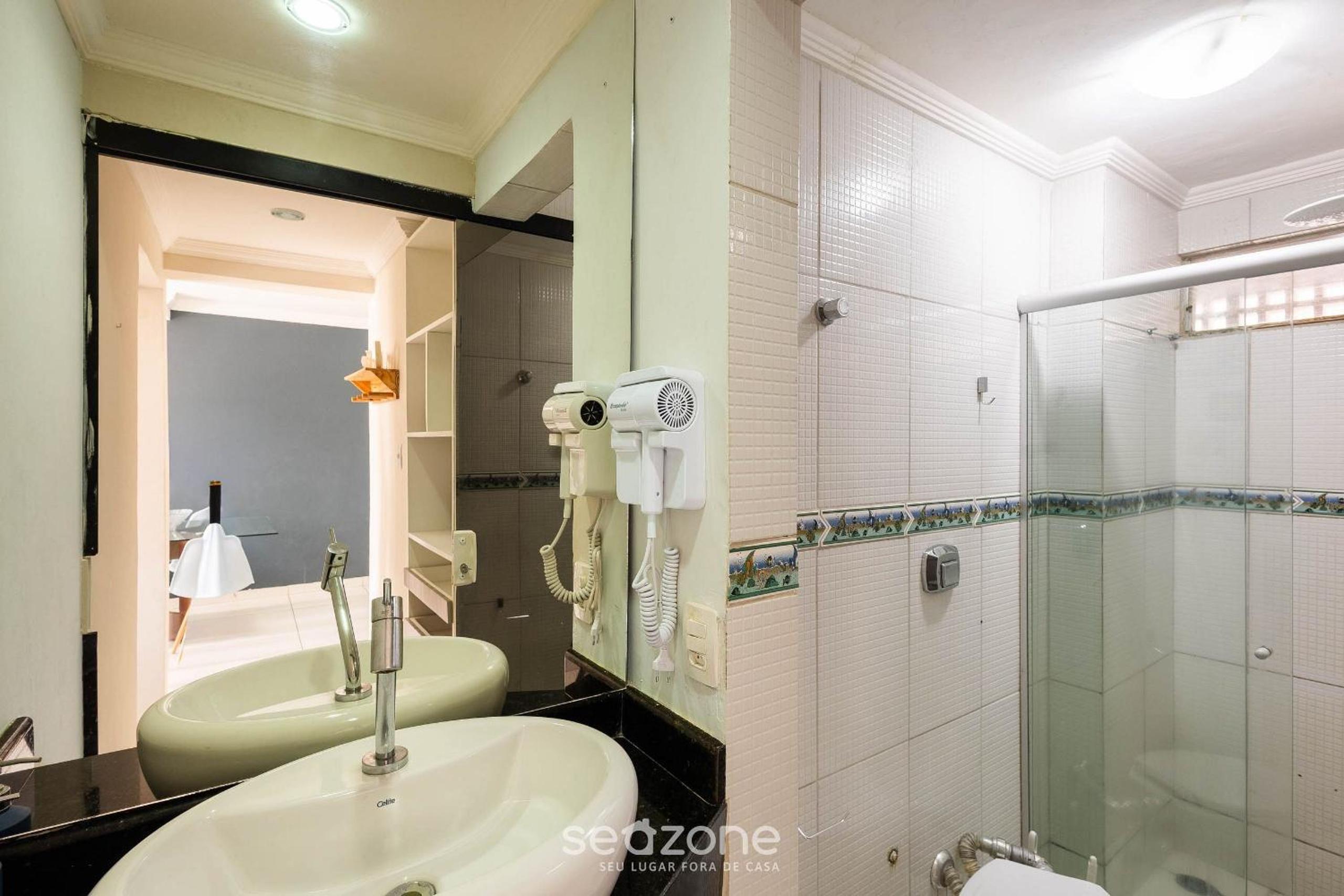 1-Bedroom Apt 100 m from Jatiúca Beach BER0202