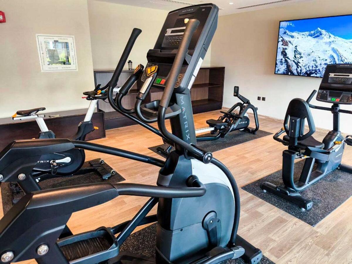 Cozy Spacious Studio in Downtown with Burj Khalifa View