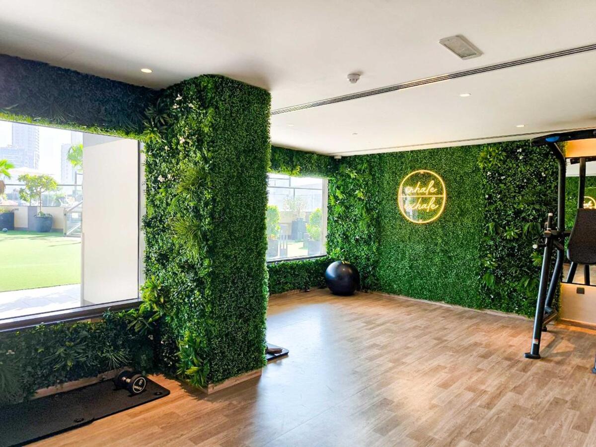 Cozy Spacious Studio in Downtown with Burj Khalifa View