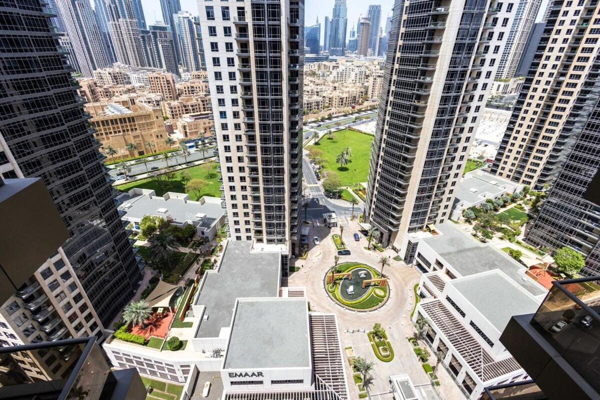 Cozy Spacious Studio in Downtown with Burj Khalifa View