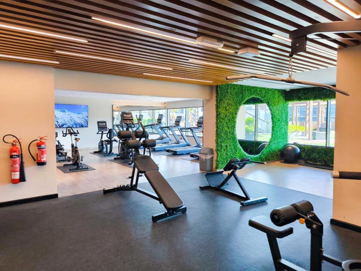 Cozy Spacious Studio in Downtown with Burj Khalifa View