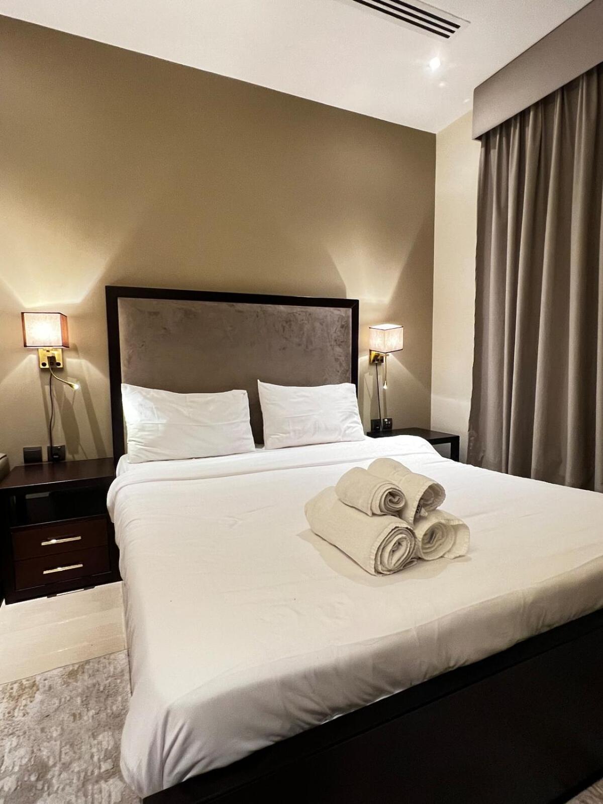 Cozy Spacious Studio in Downtown with Burj Khalifa View