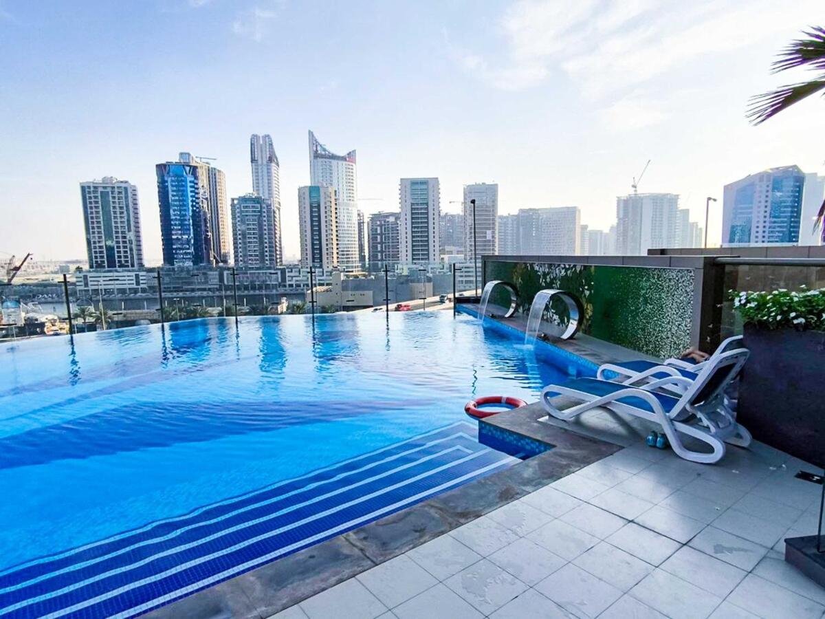 Cozy Spacious Studio in Downtown with Burj Khalifa View