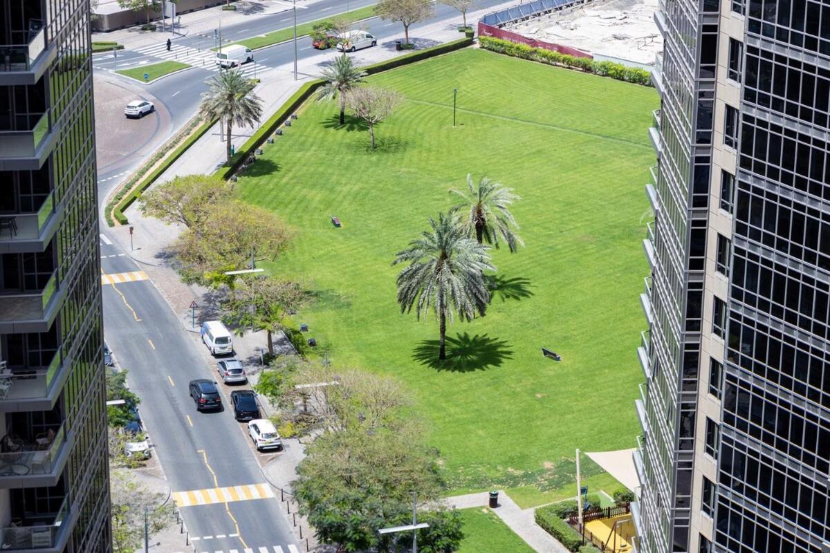 Cozy Spacious Studio in Downtown with Burj Khalifa View