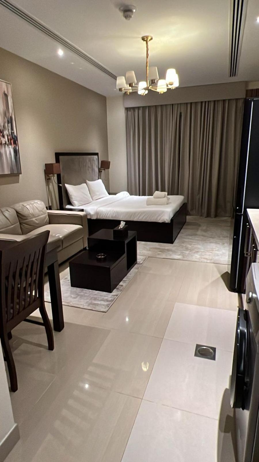 Cozy Spacious Studio in Downtown with Burj Khalifa View