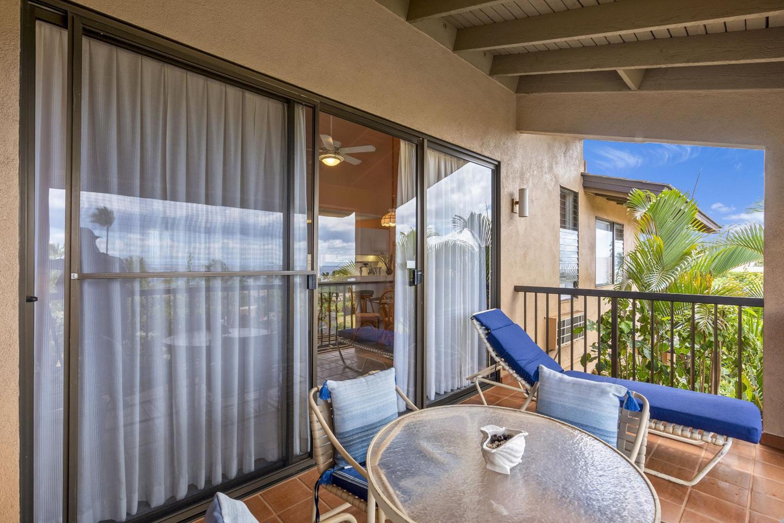 Wailea Ekahi 12D - Budget Friendly Ocean View Studio w/ Lanai, Kitchen, WD, & AC