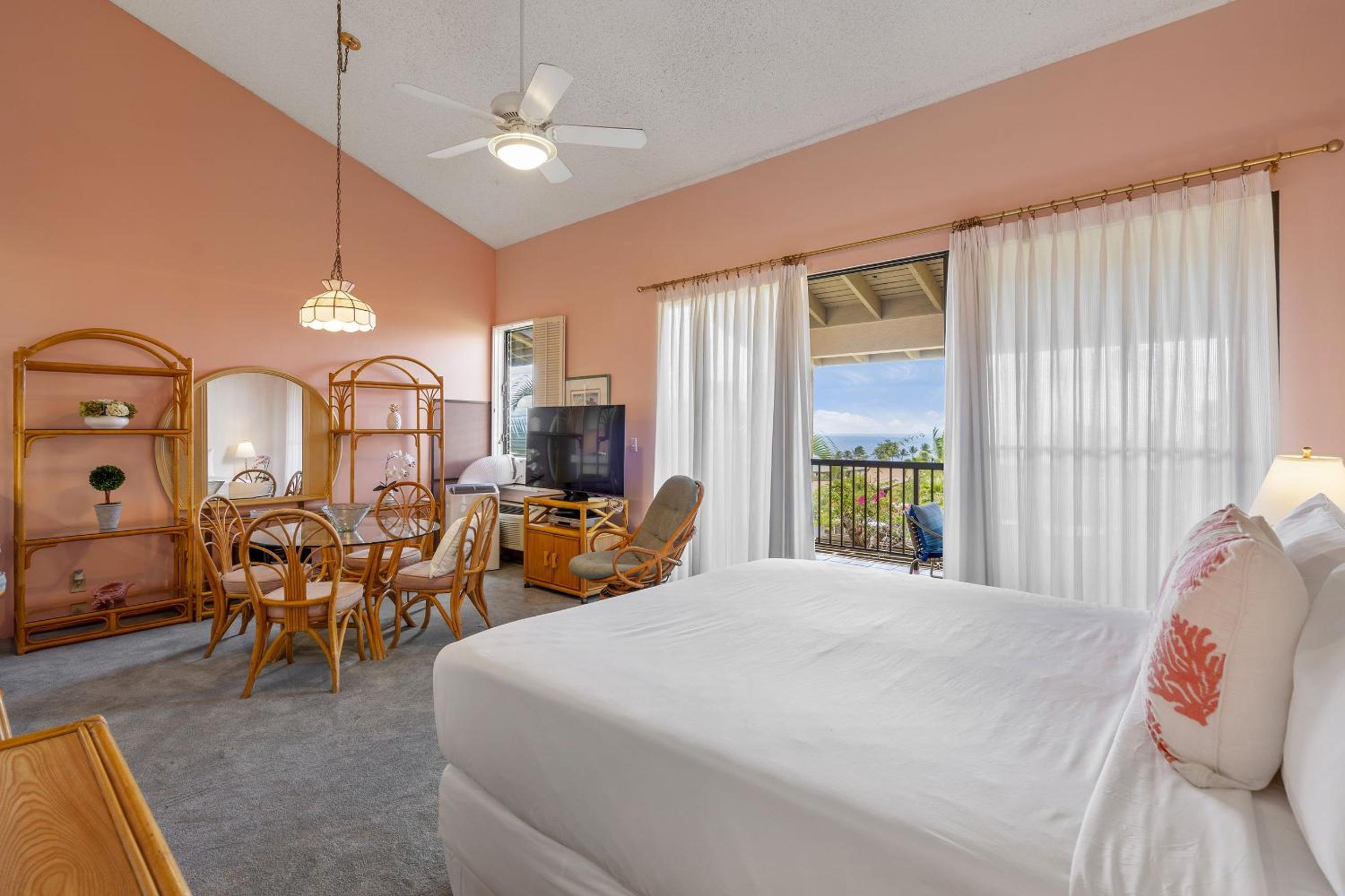 Wailea Ekahi 12D - Budget Friendly Ocean View Studio w/ Lanai, Kitchen, WD, & AC
