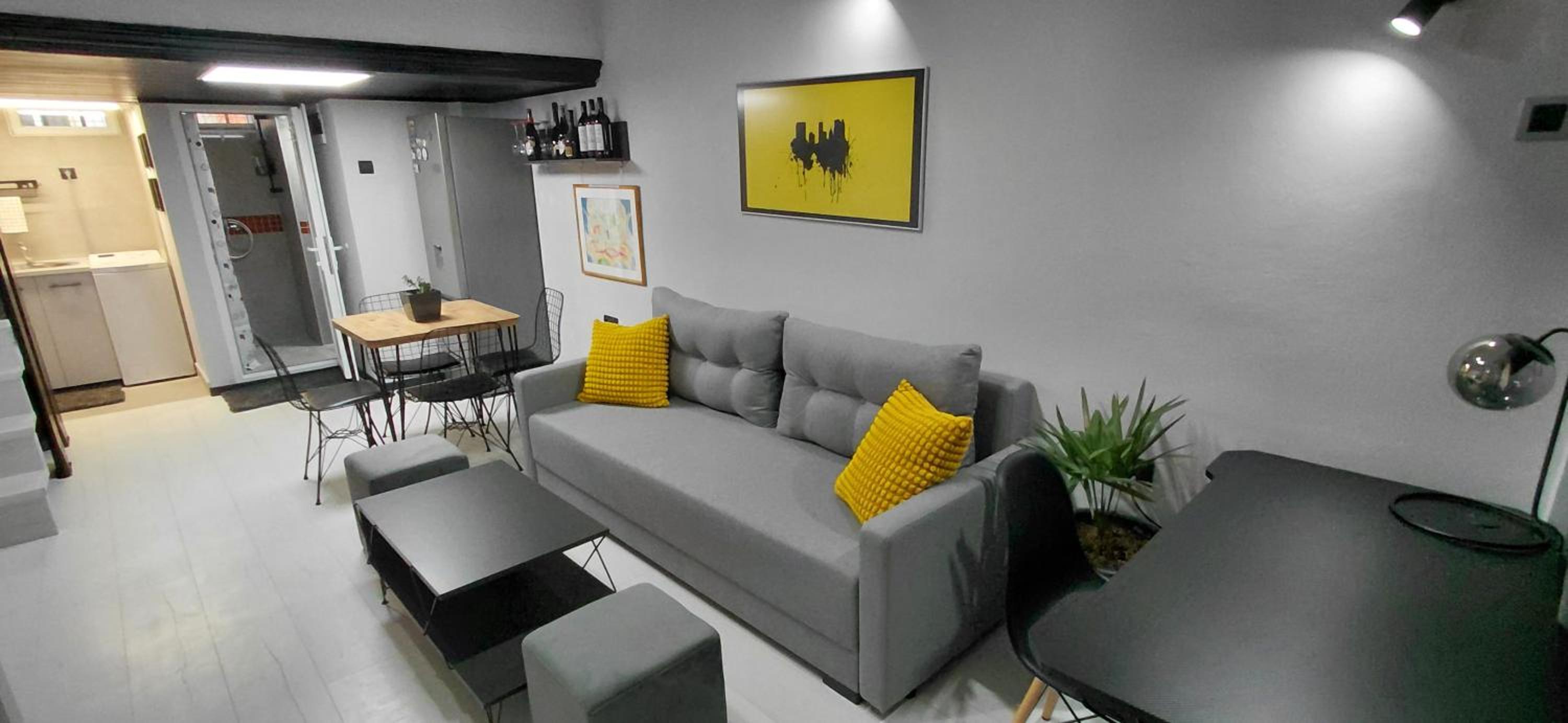 Nitro Inn 3 Premium - Wine Tasting - Souvenir - Art Gallery - Private Guided Tours - Relaxing - Romantic