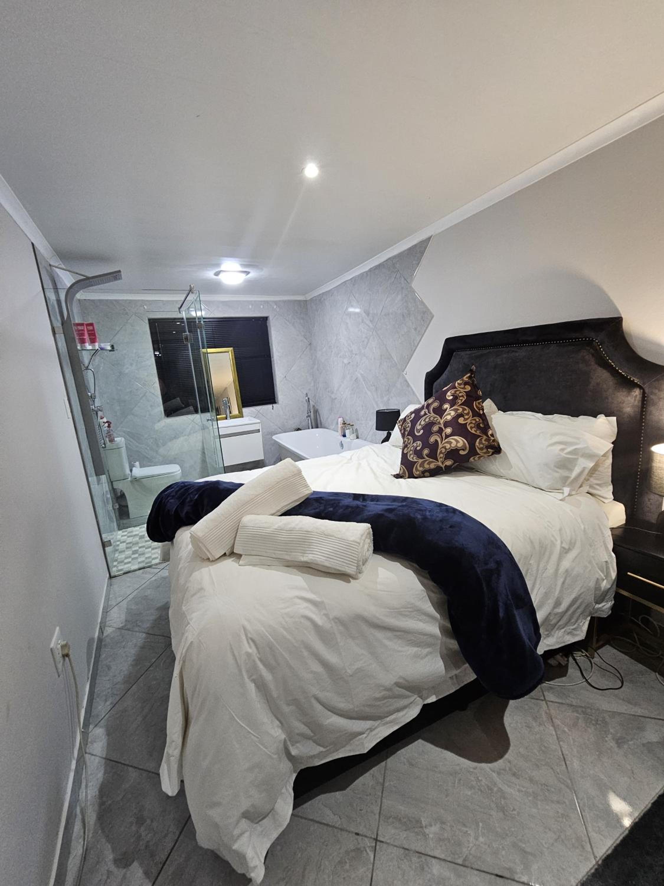Falcon Suite
