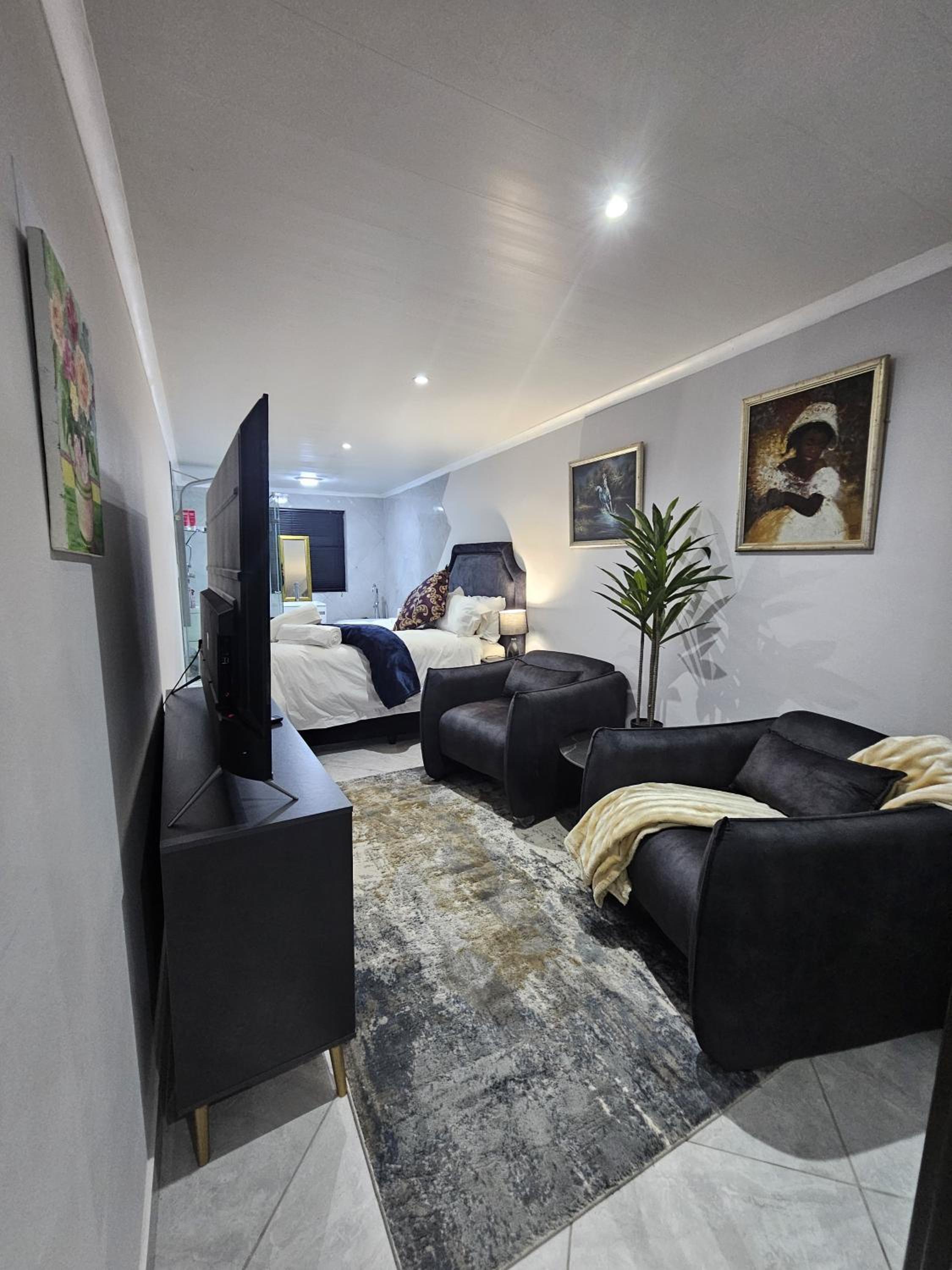 Falcon Suite