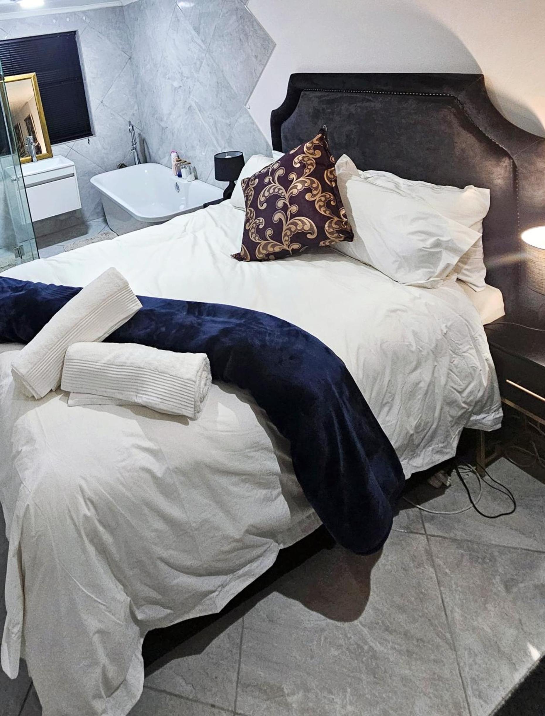 Falcon Suite