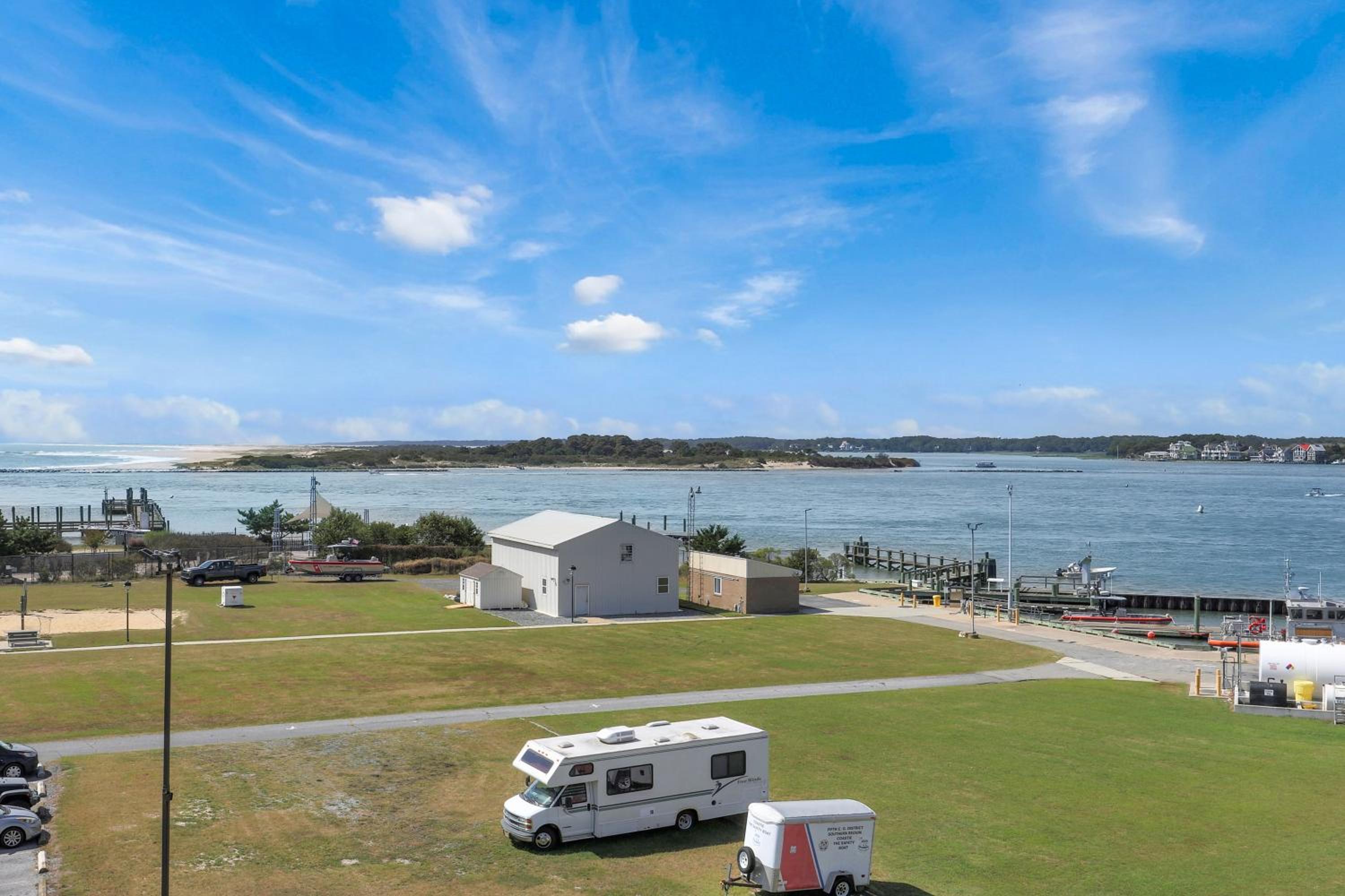 BeachBox II - The One with Panoramic Inlet Views - Couple's Corner - Assateague House 411