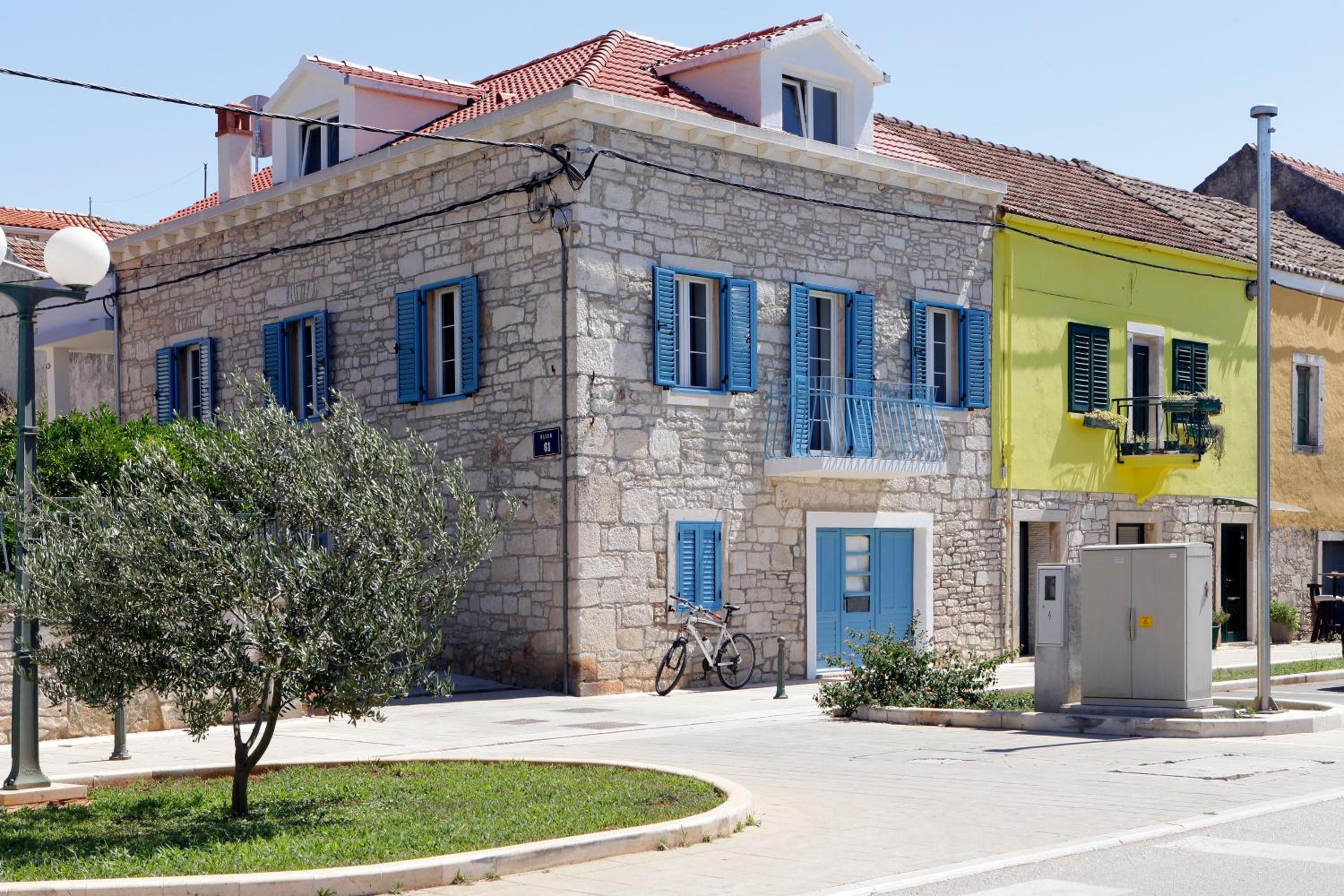 Hotel Luxory D-Rooms - Image 1