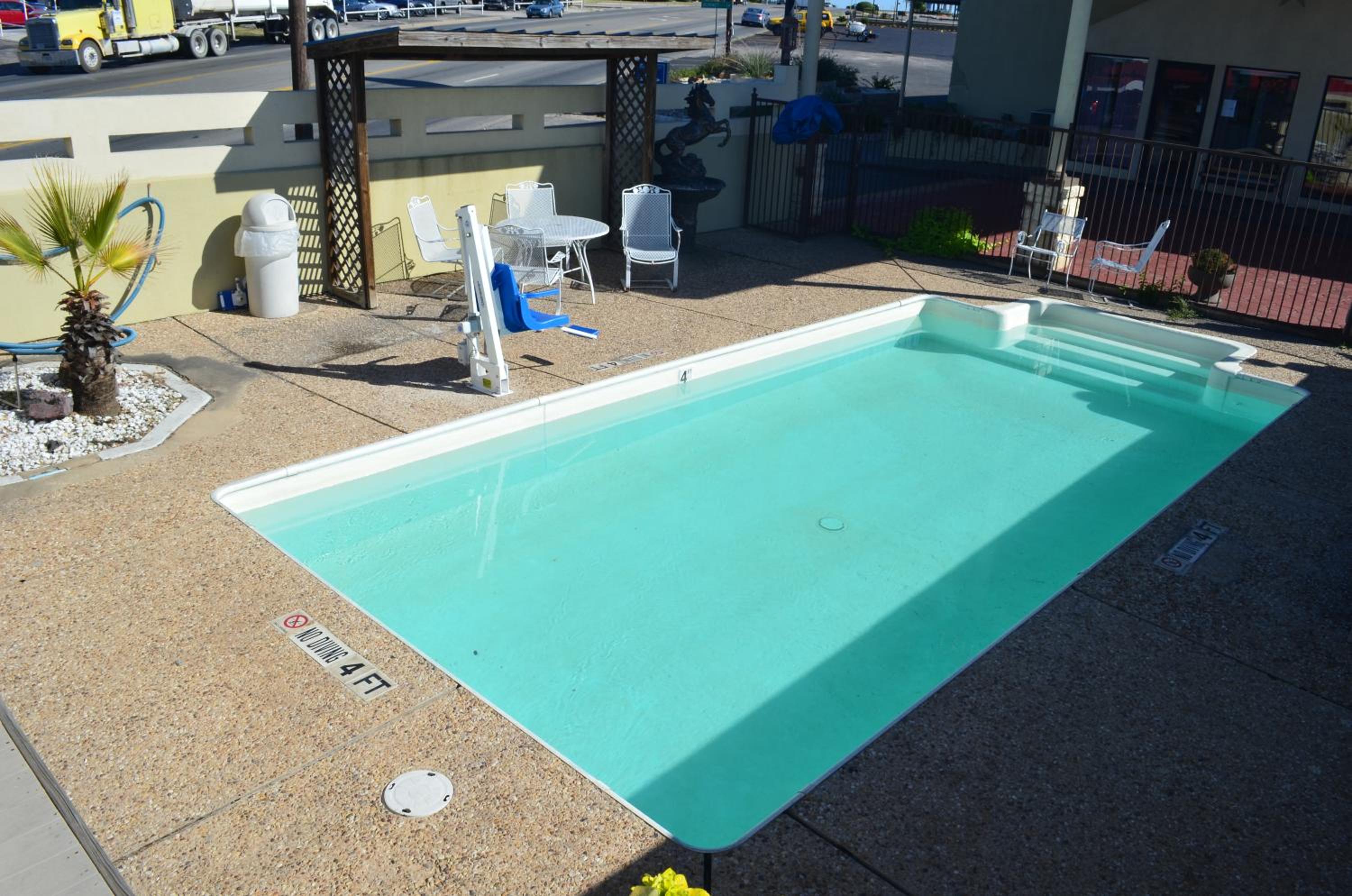 Marble Falls Vacations - Hill Country Inn - Property Image 2