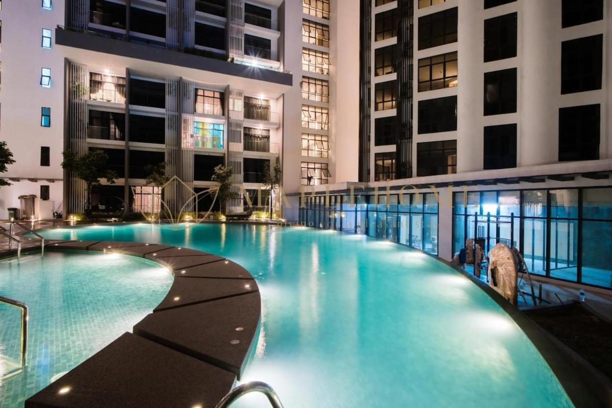 Seaview KK Centre Hotspot The Shore - Mixma Suites