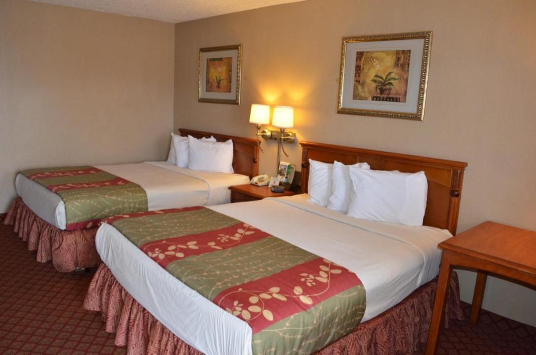 Stephenville Vacations - Americas Best Value Inn Crosstimbers - Property Image 11