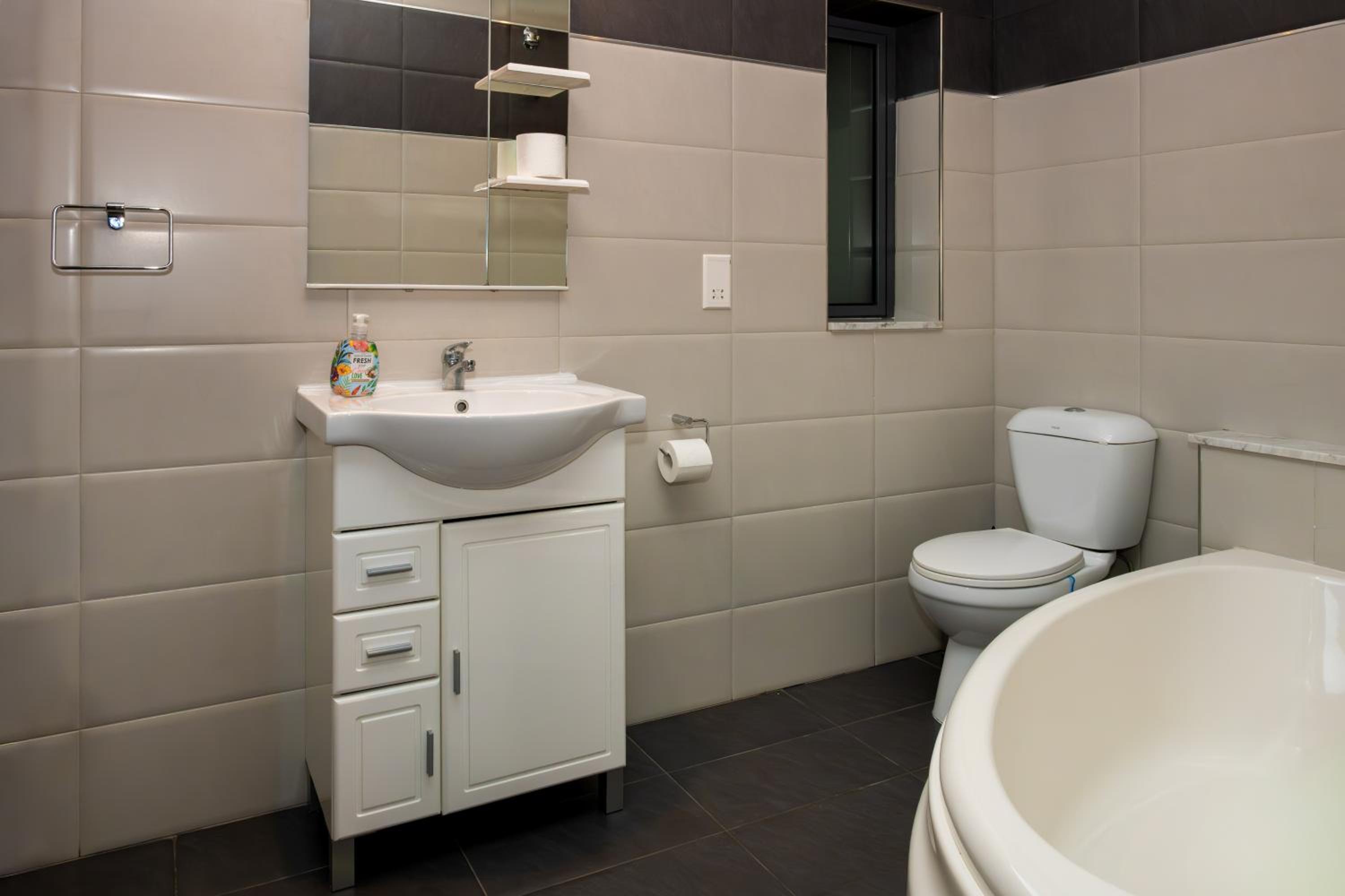 Bay View Apartments