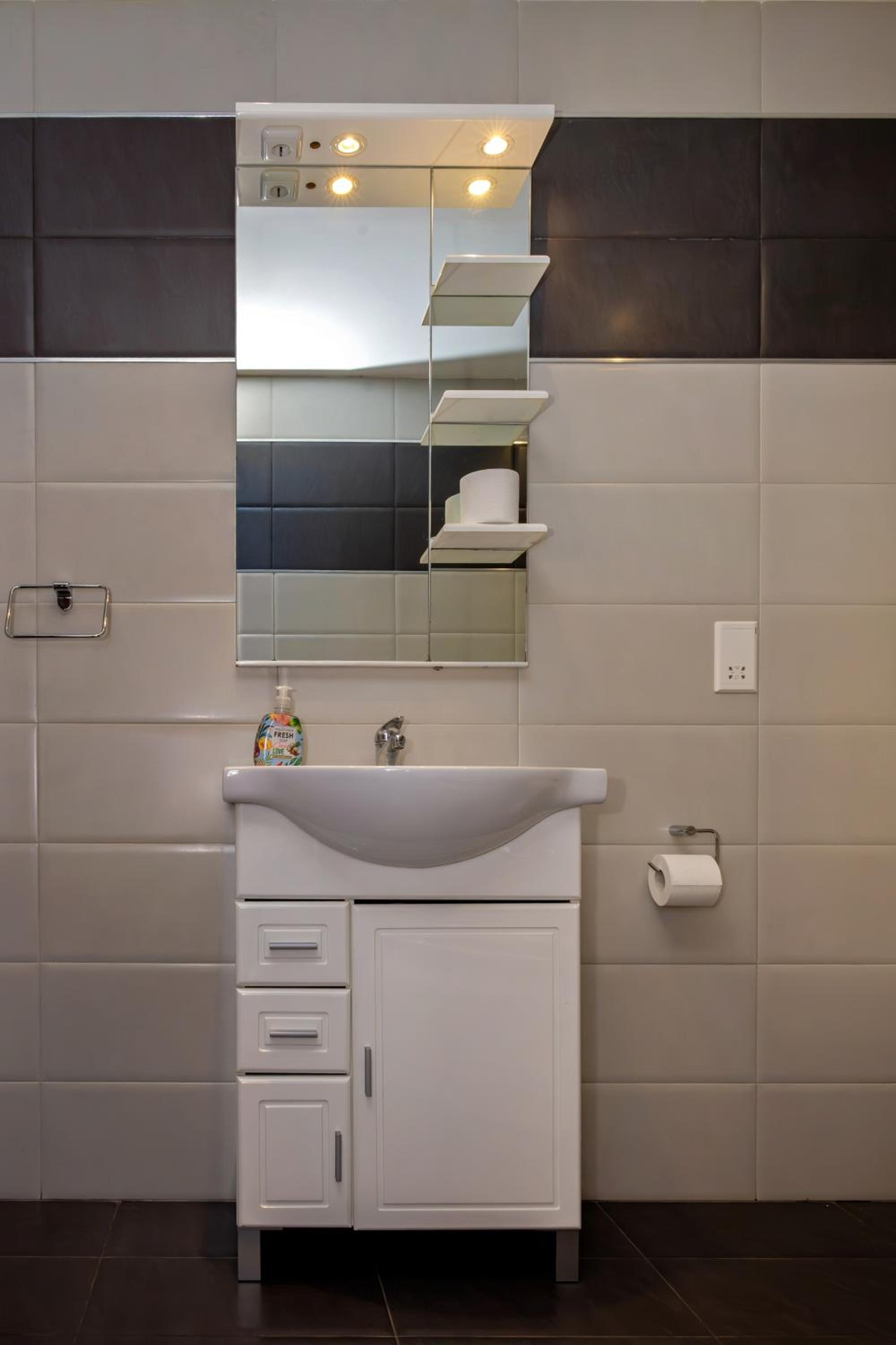 Bay View Apartments