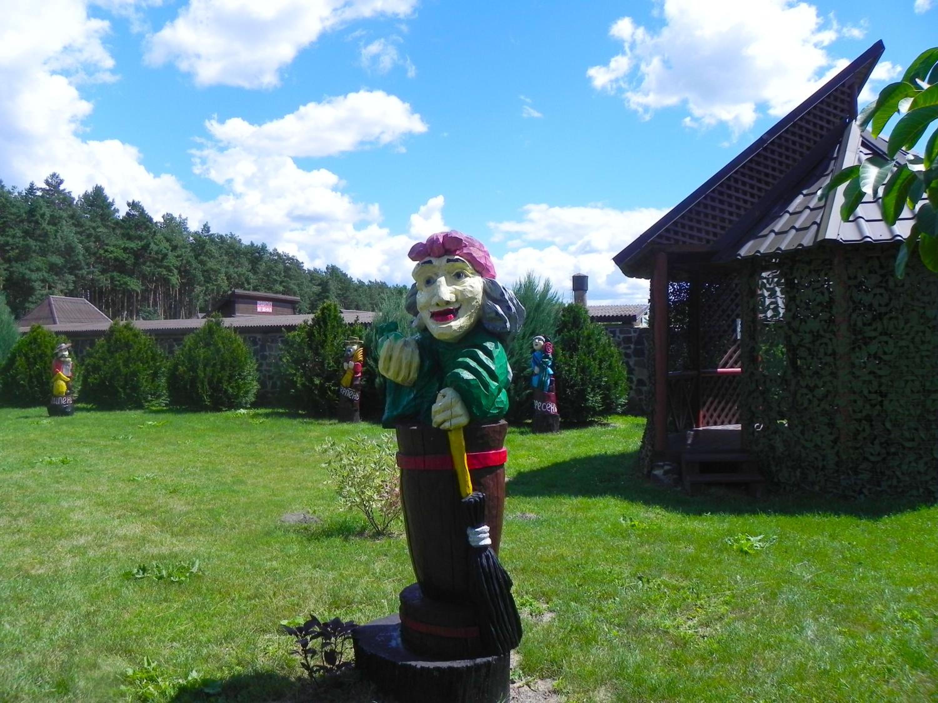 Hotel and restaurant complex Skolmo