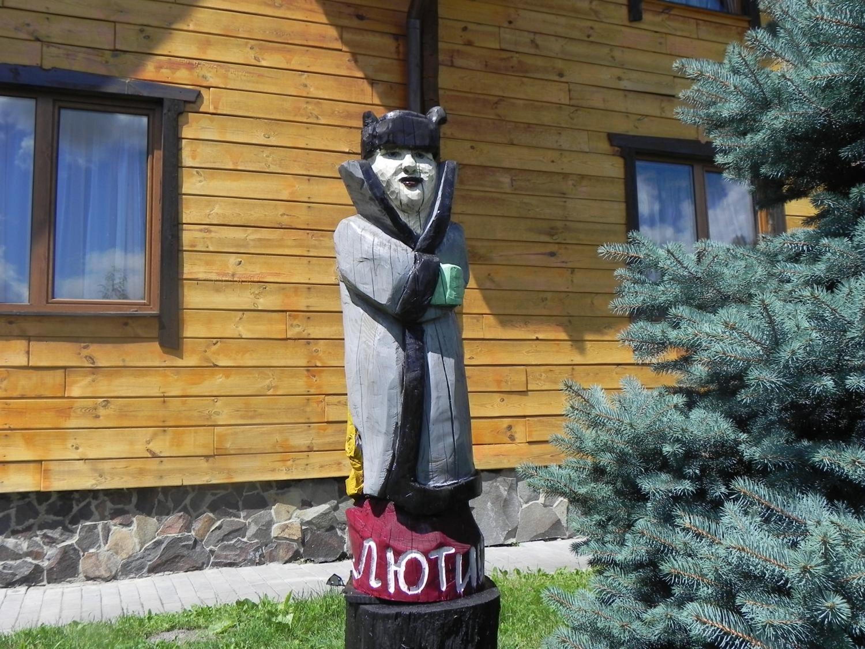 Hotel and restaurant complex Skolmo