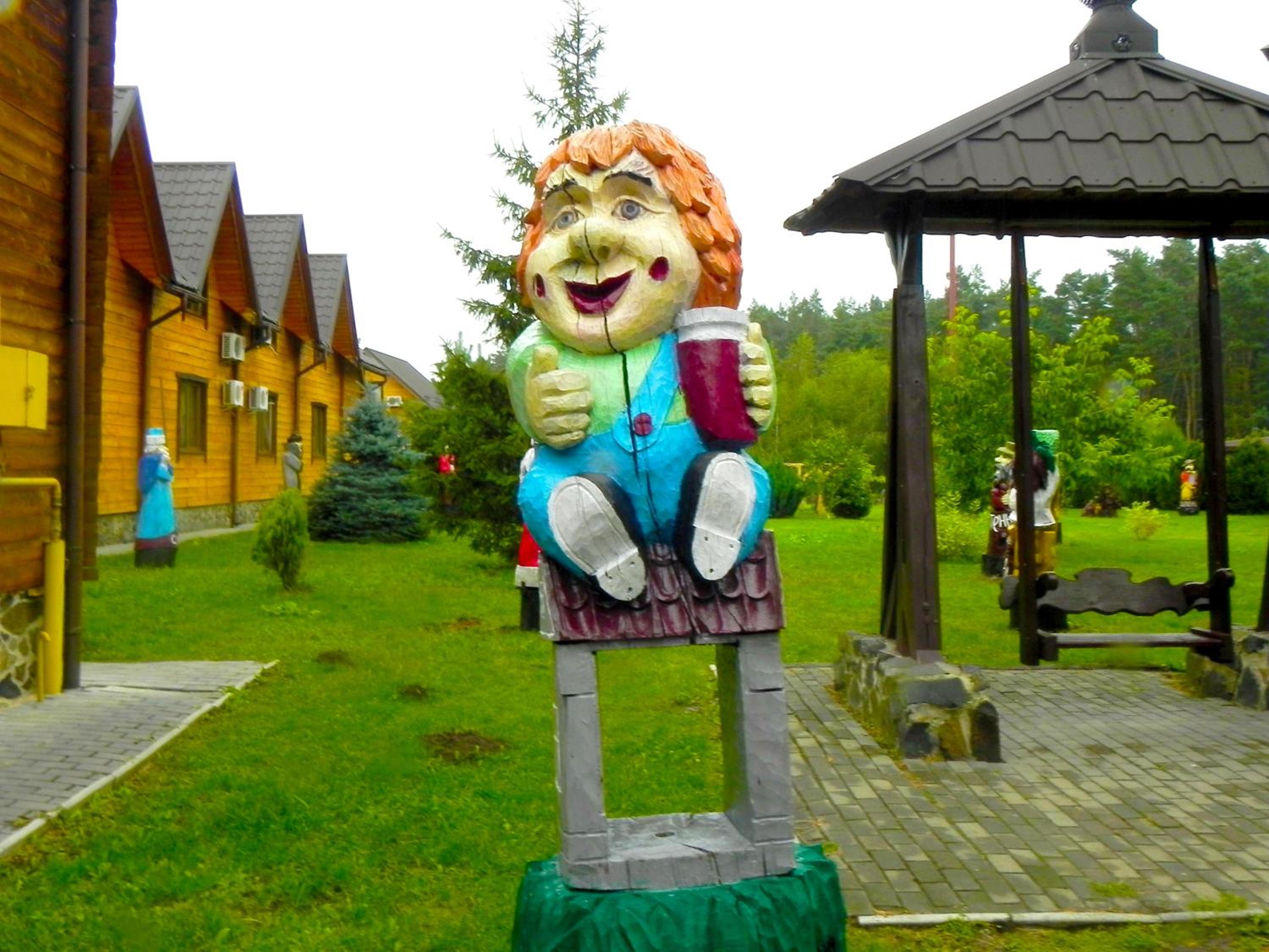 Hotel and restaurant complex Skolmo