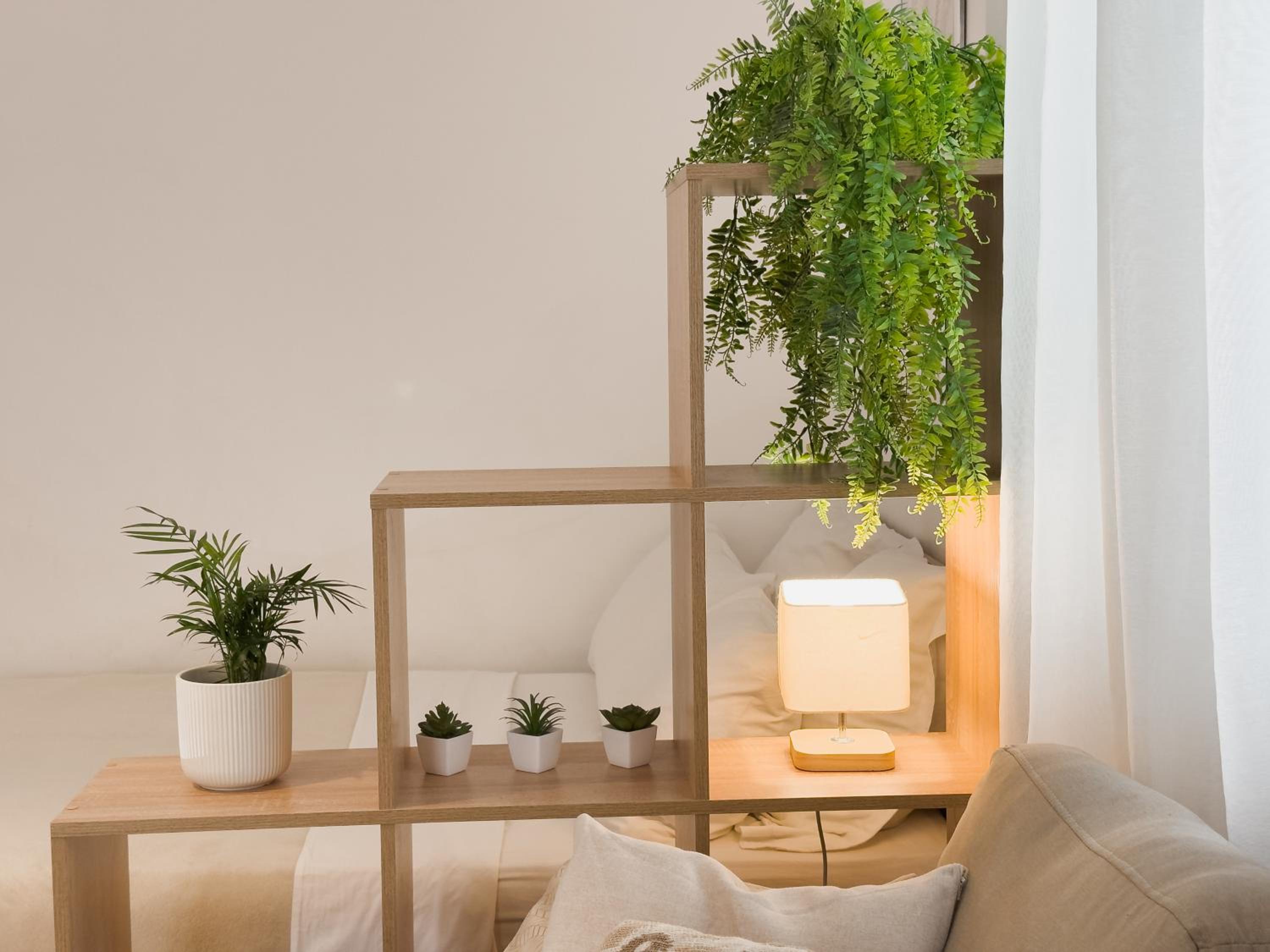 Central Studio - Bright & Modern - Private Terrace - AirCon - Near Train & Beach