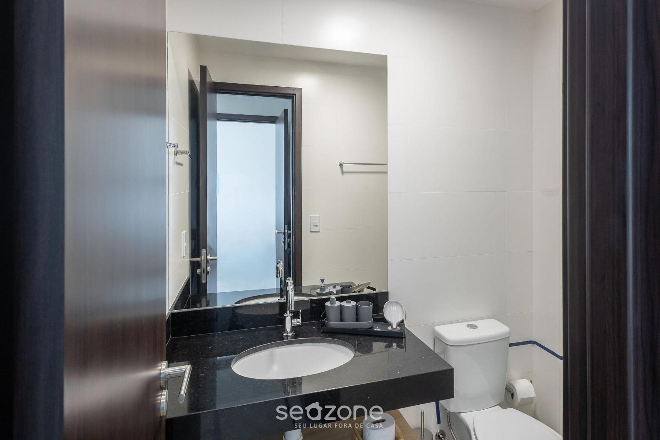 Apart with 1 suite 700 m from the beach ELR0507