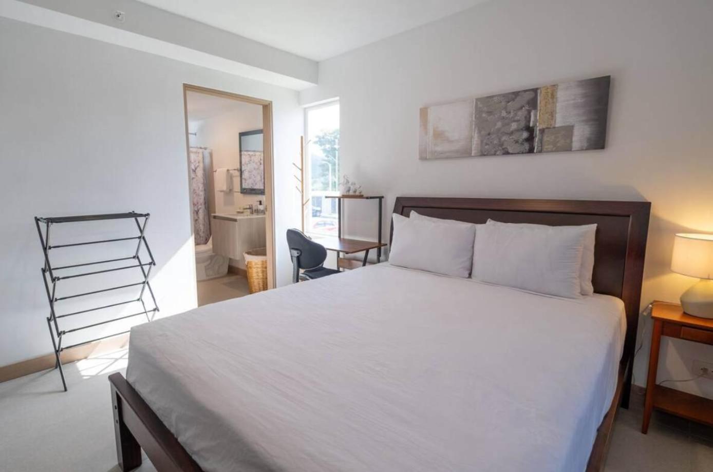 Modern 3BR Condo at Viva Jaco w Pool & Gym